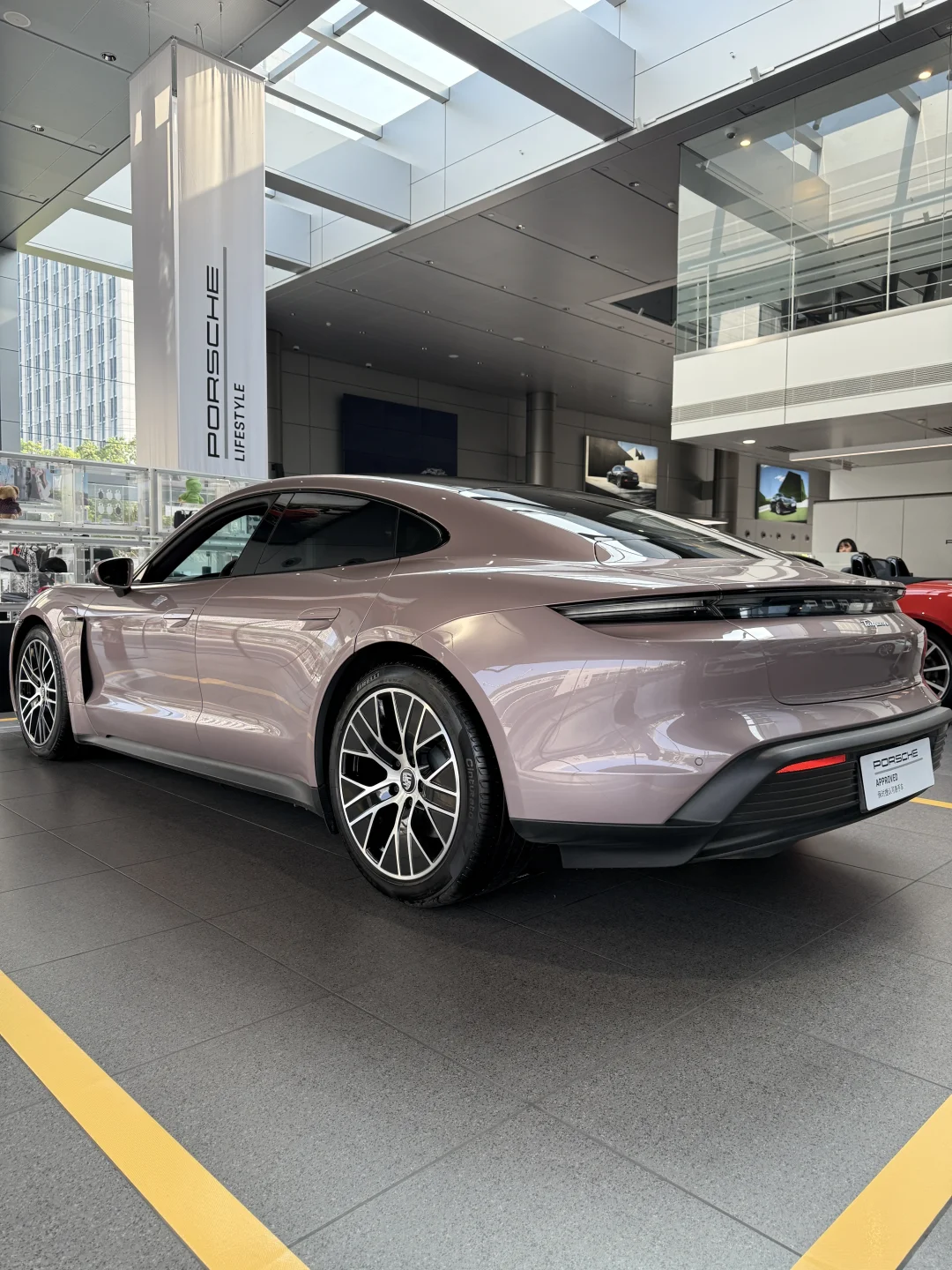 冰莓粉🎀Taycan 💰 56.8w｜官方二手车