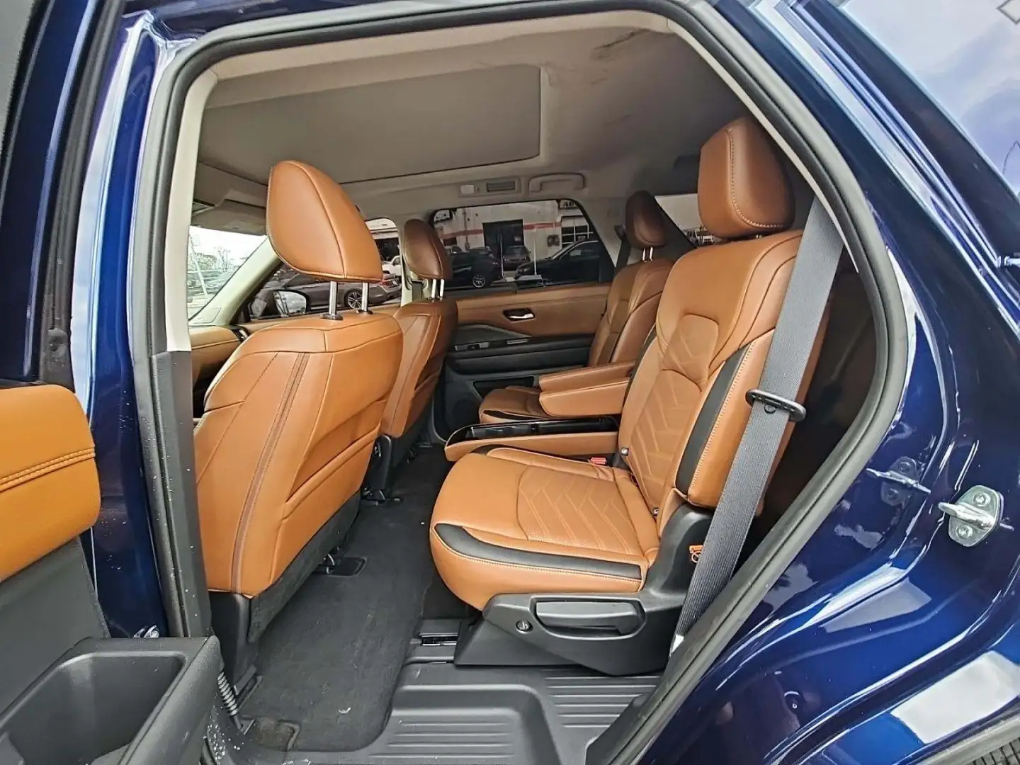 纽约2023款日产 探路者 三排豪华SUV