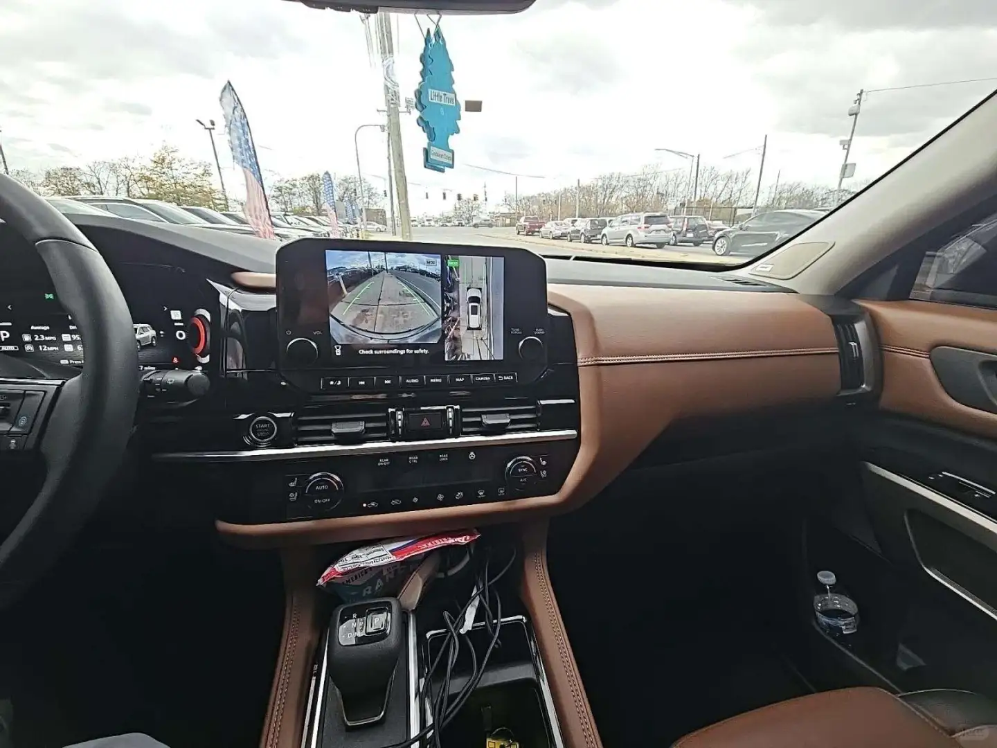 纽约2023款日产 探路者 三排豪华SUV