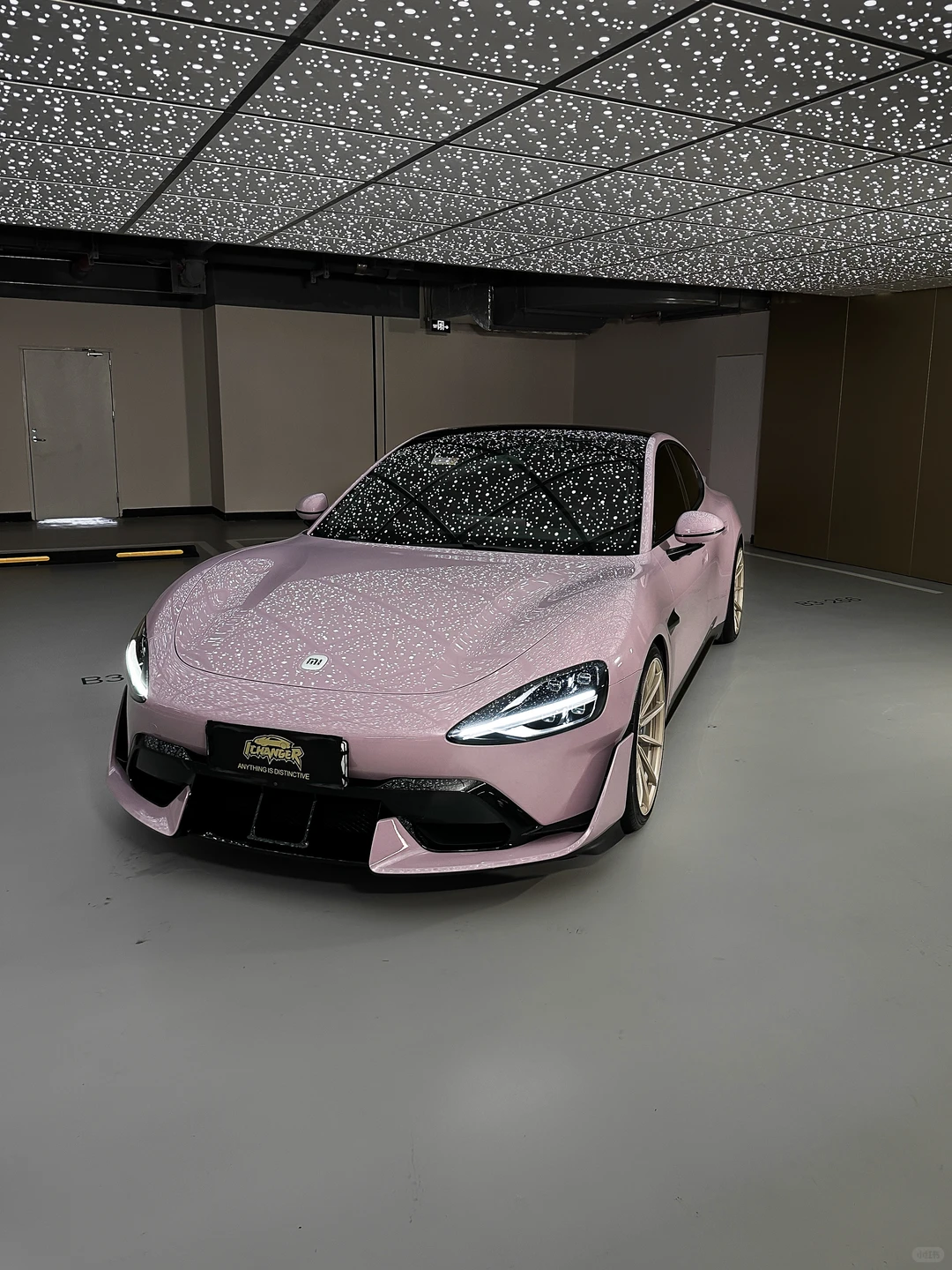 15万提的二手su7，再花几k贴个颜色，大家觉得