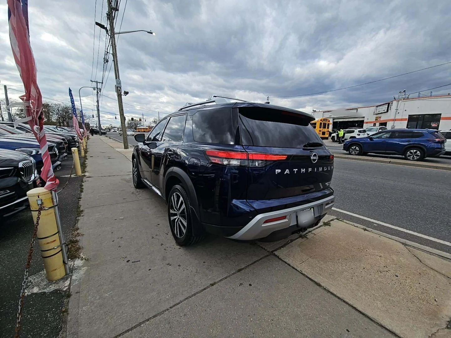 纽约2023款日产 探路者 三排豪华SUV