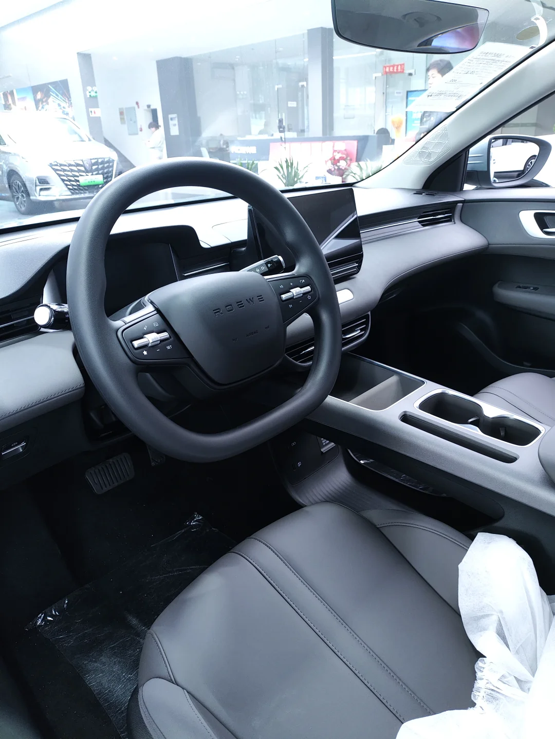 🔥10万以内的纯电被荣威D6种草了！