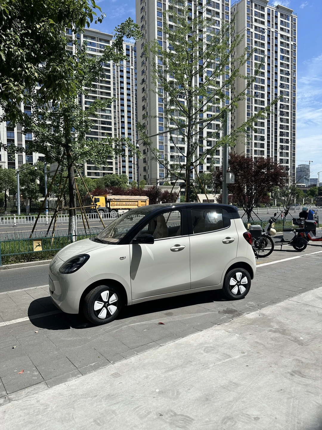 月薪3000，全款提3万1小电车能养得起吗