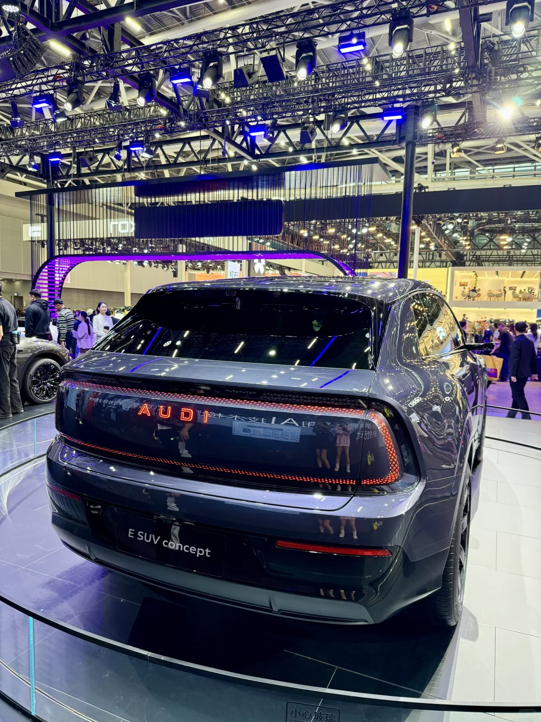 看奥迪新电动，直接被郑钦文同款戳中！