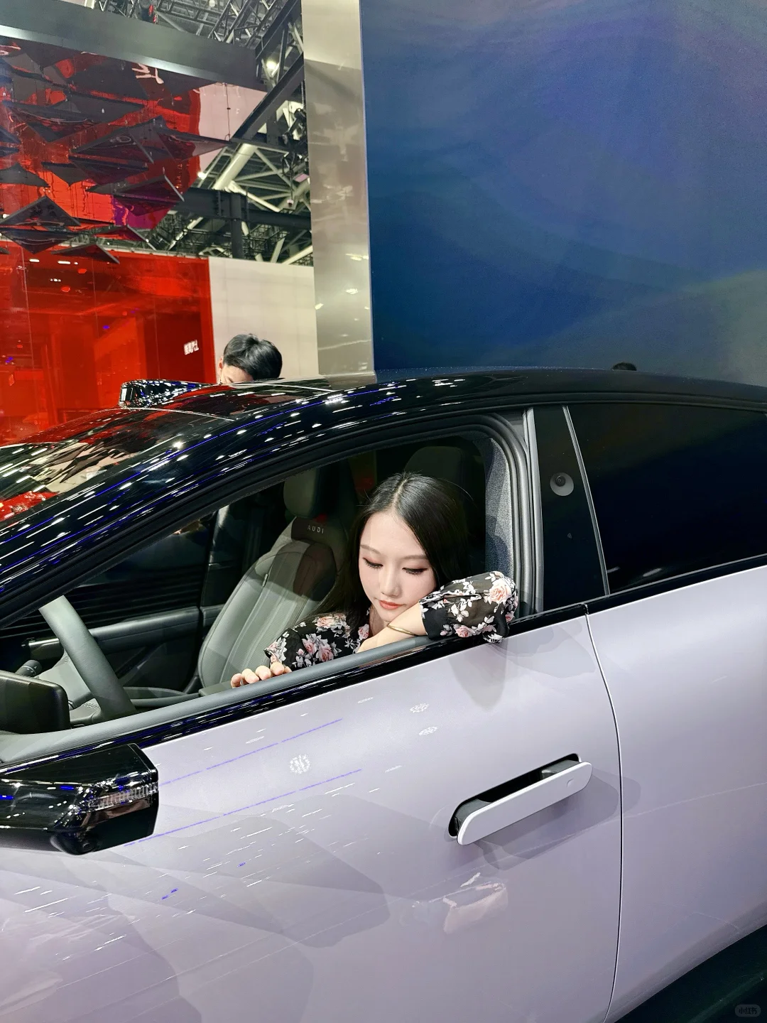 看奥迪新电动，直接被郑钦文同款戳中！