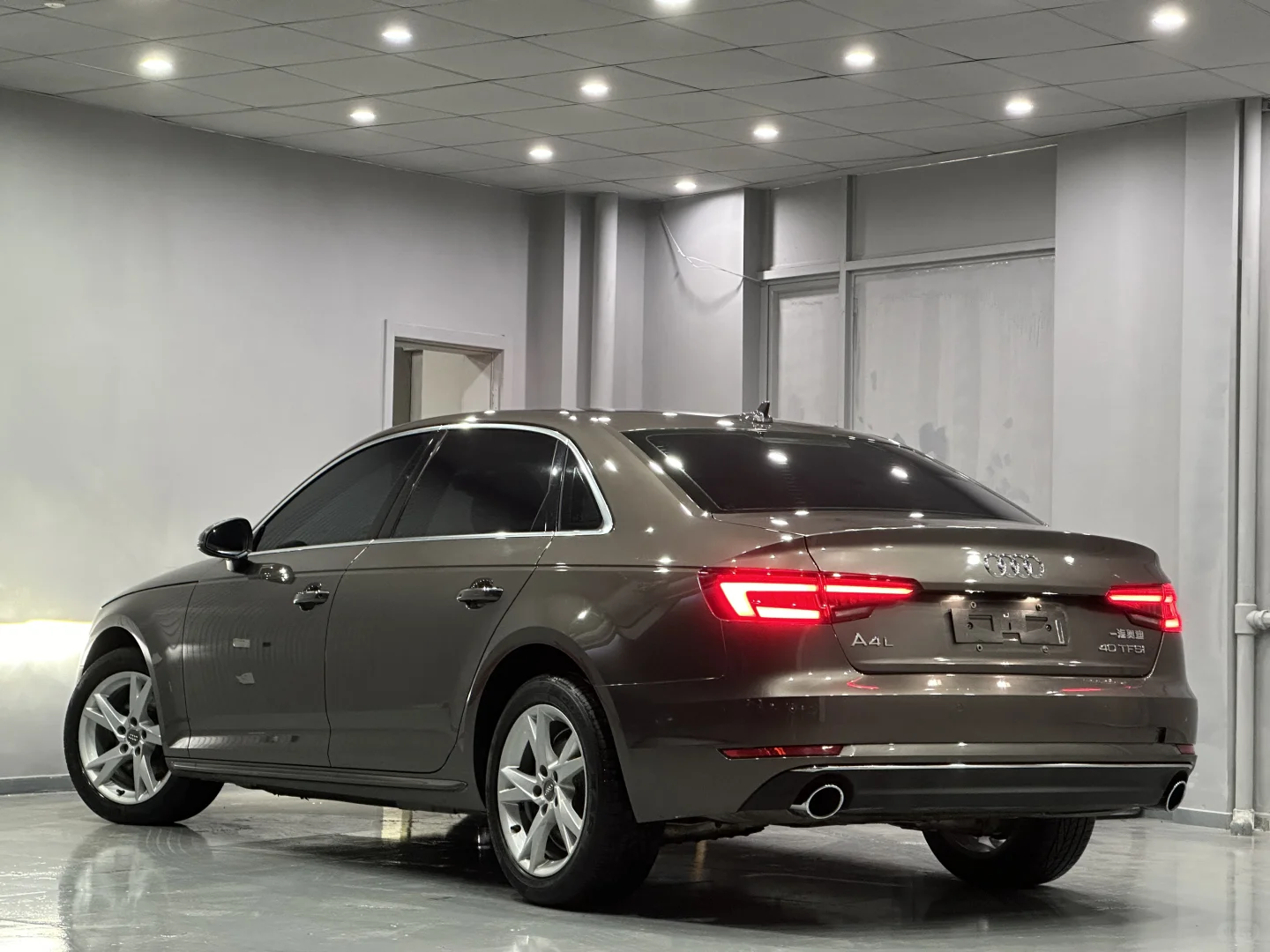 奥迪A4L
