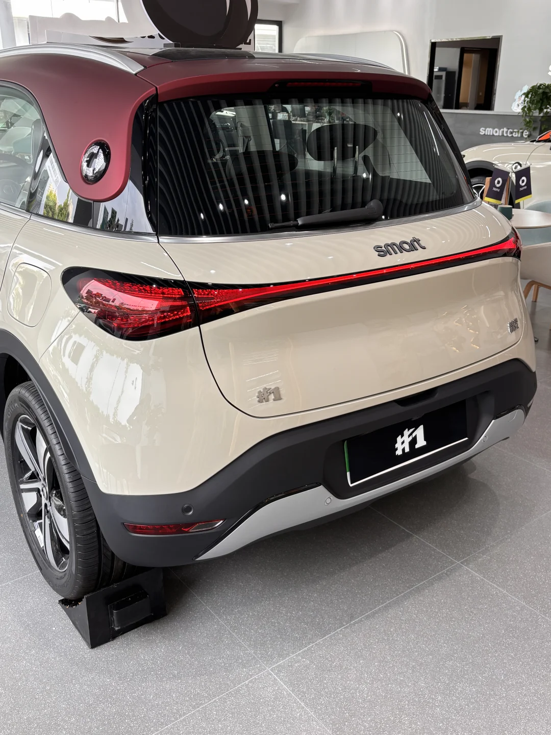 10w预算｜99年女生👸拿下颜值天🌸版奔驰纯电