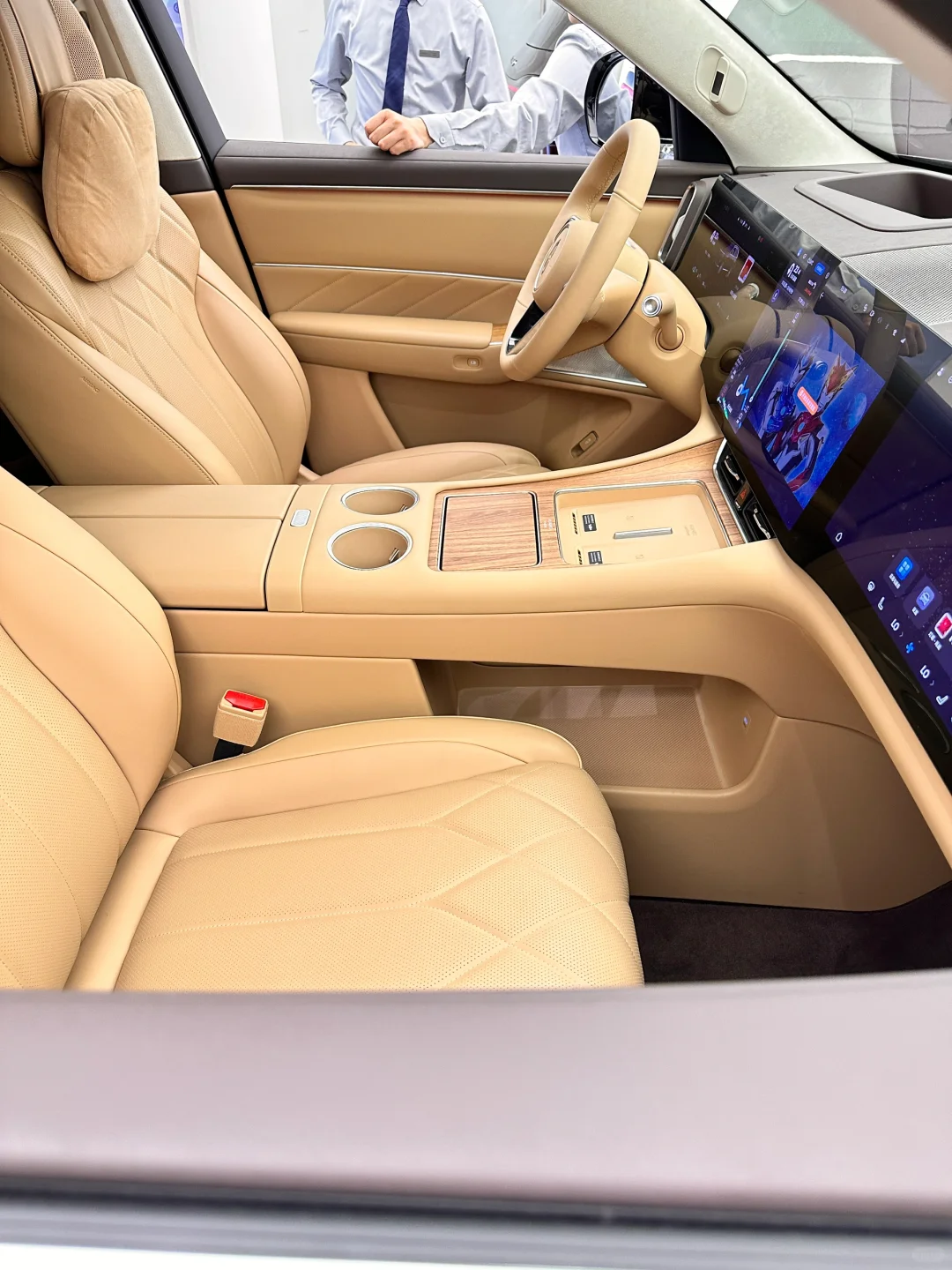 问界M8越看越喜欢，都想把我的M7换了