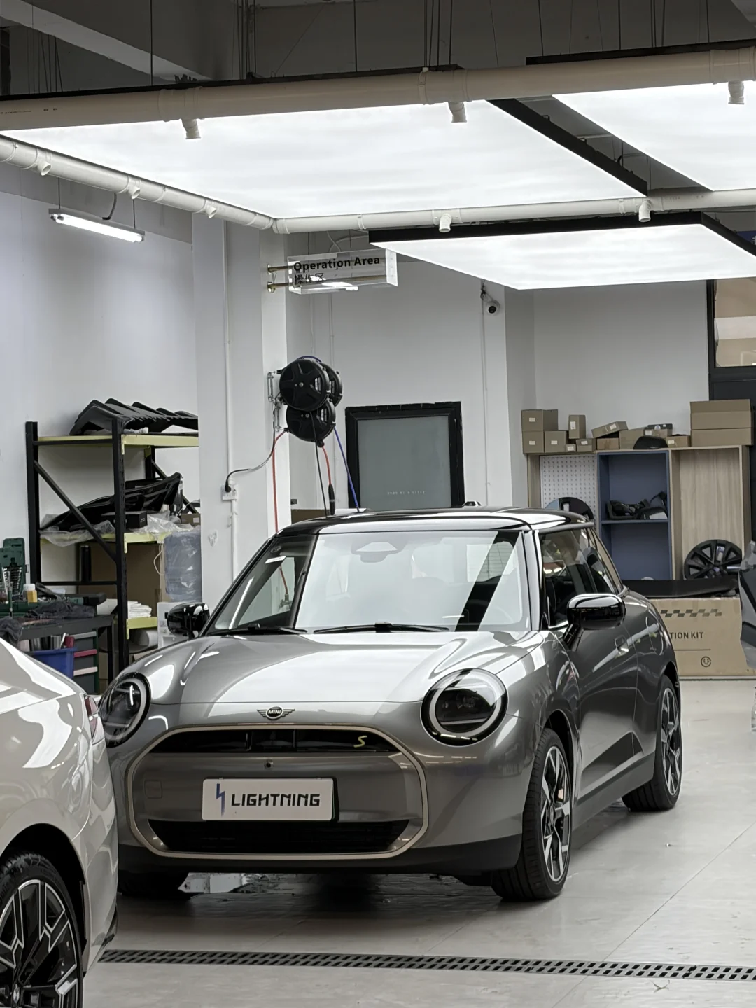 找到了电动minicooper的本命色了！！！