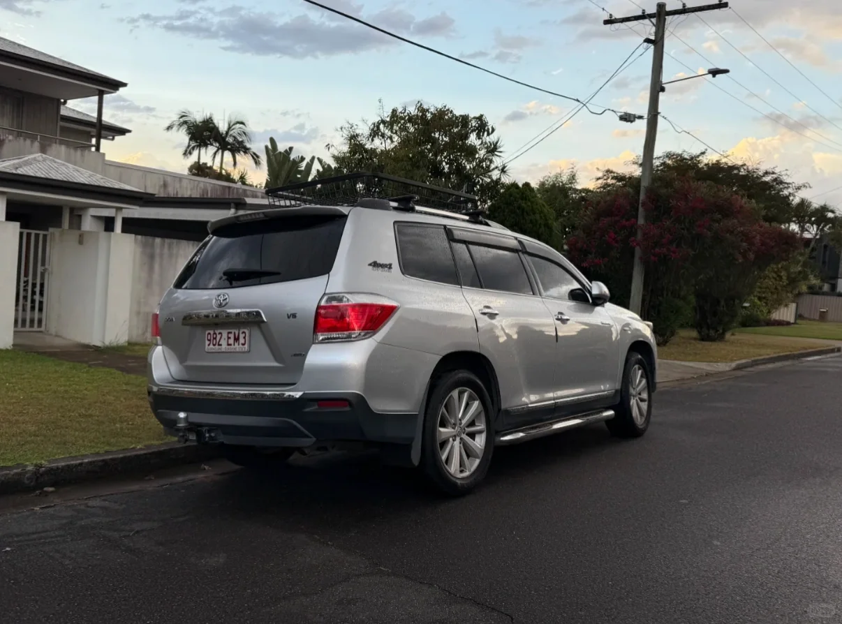 出售：2013 Toyota 汉兰达Kluger SUV