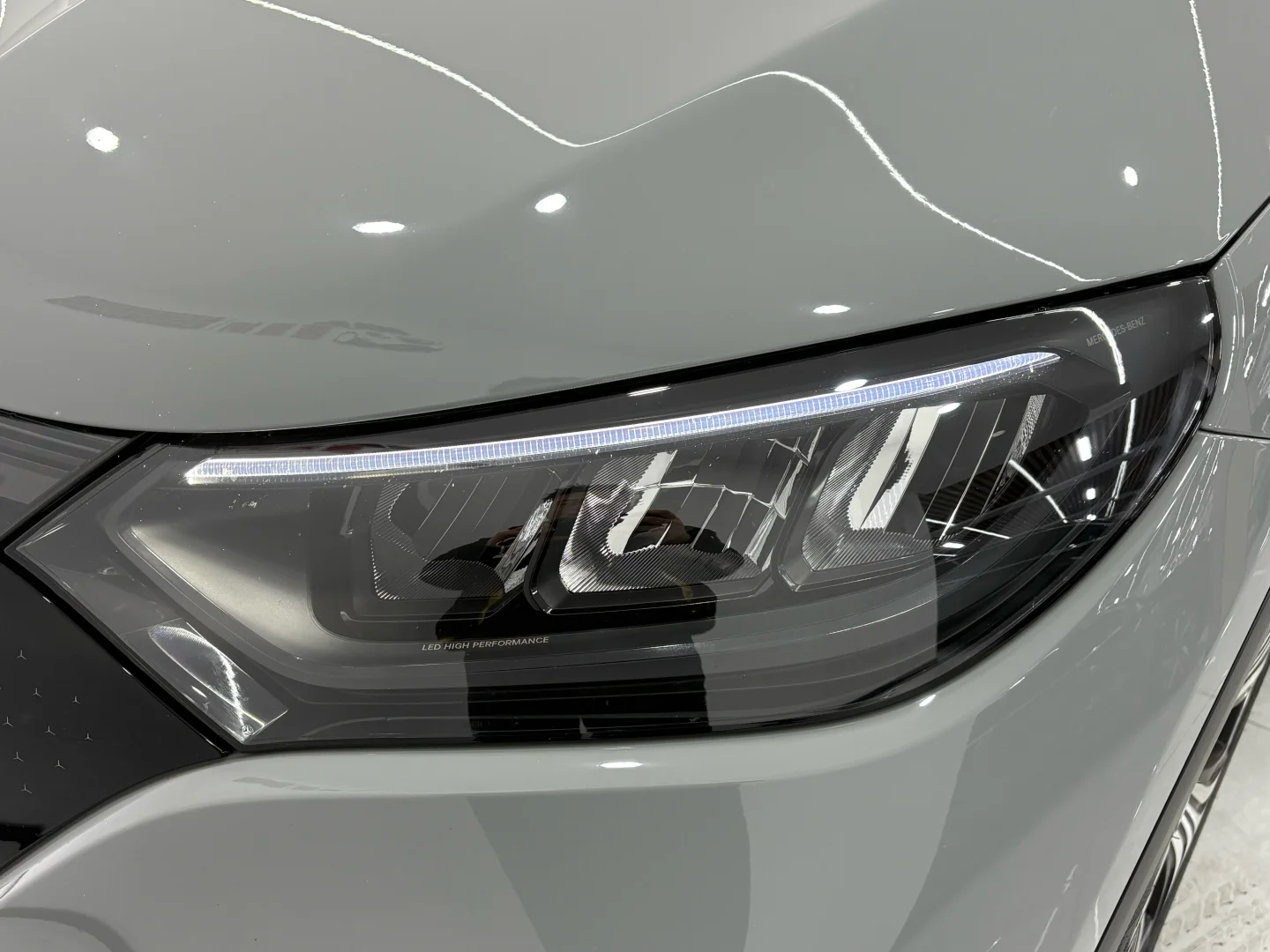 沪牌奔驰EQE SUV 2023款 350 4MATIC 豪华版