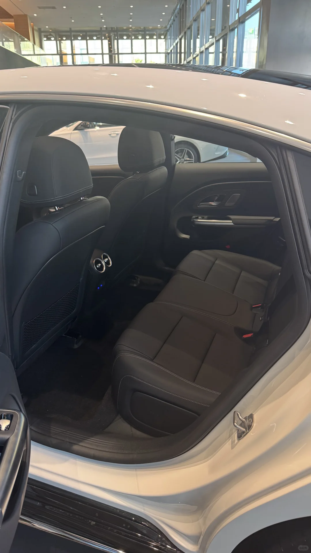 奔驰新款纯电CLA 300L 试驾体验