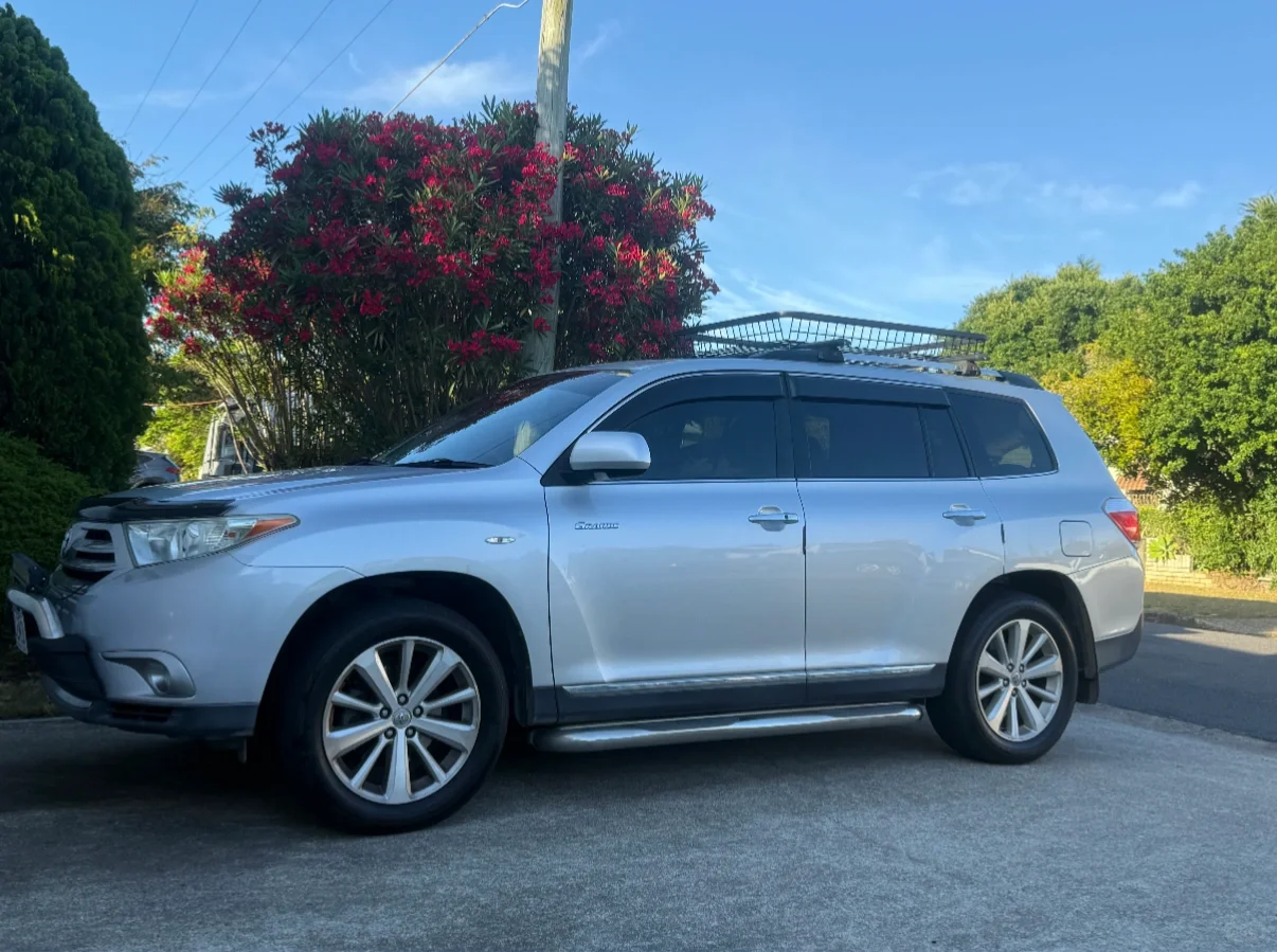 出售：2013 Toyota 汉兰达Kluger SUV