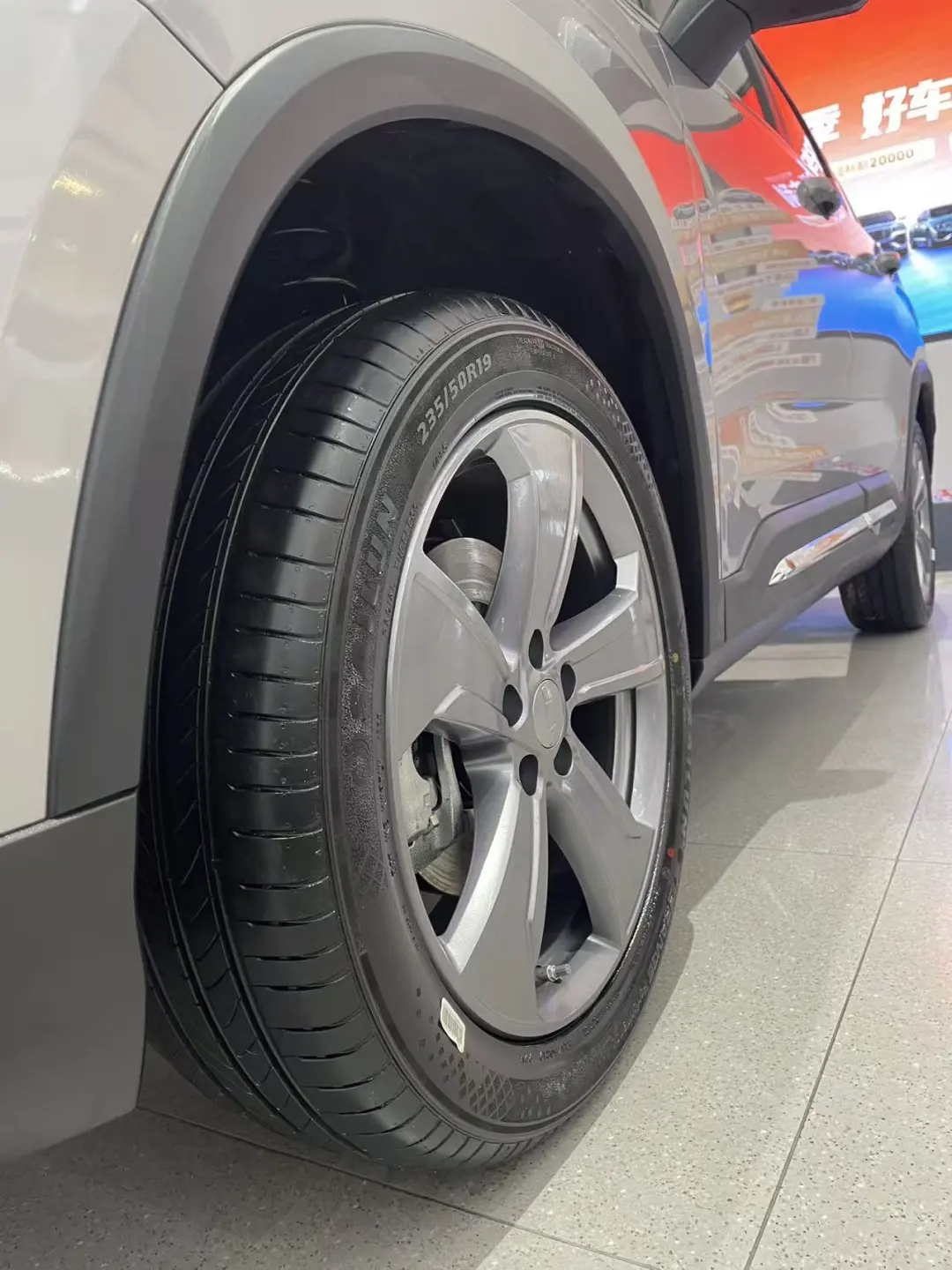 吉利第三代豪越L🔥8.99万起拿下中型SUV