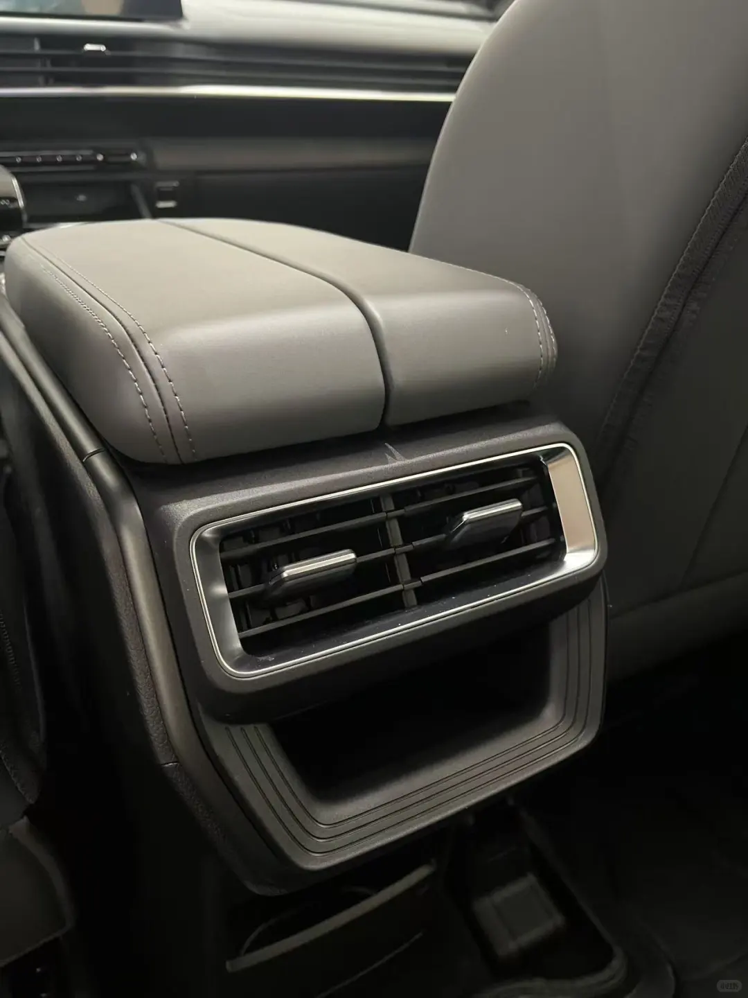 吉利第三代豪越L🔥8.99万起拿下中型SUV