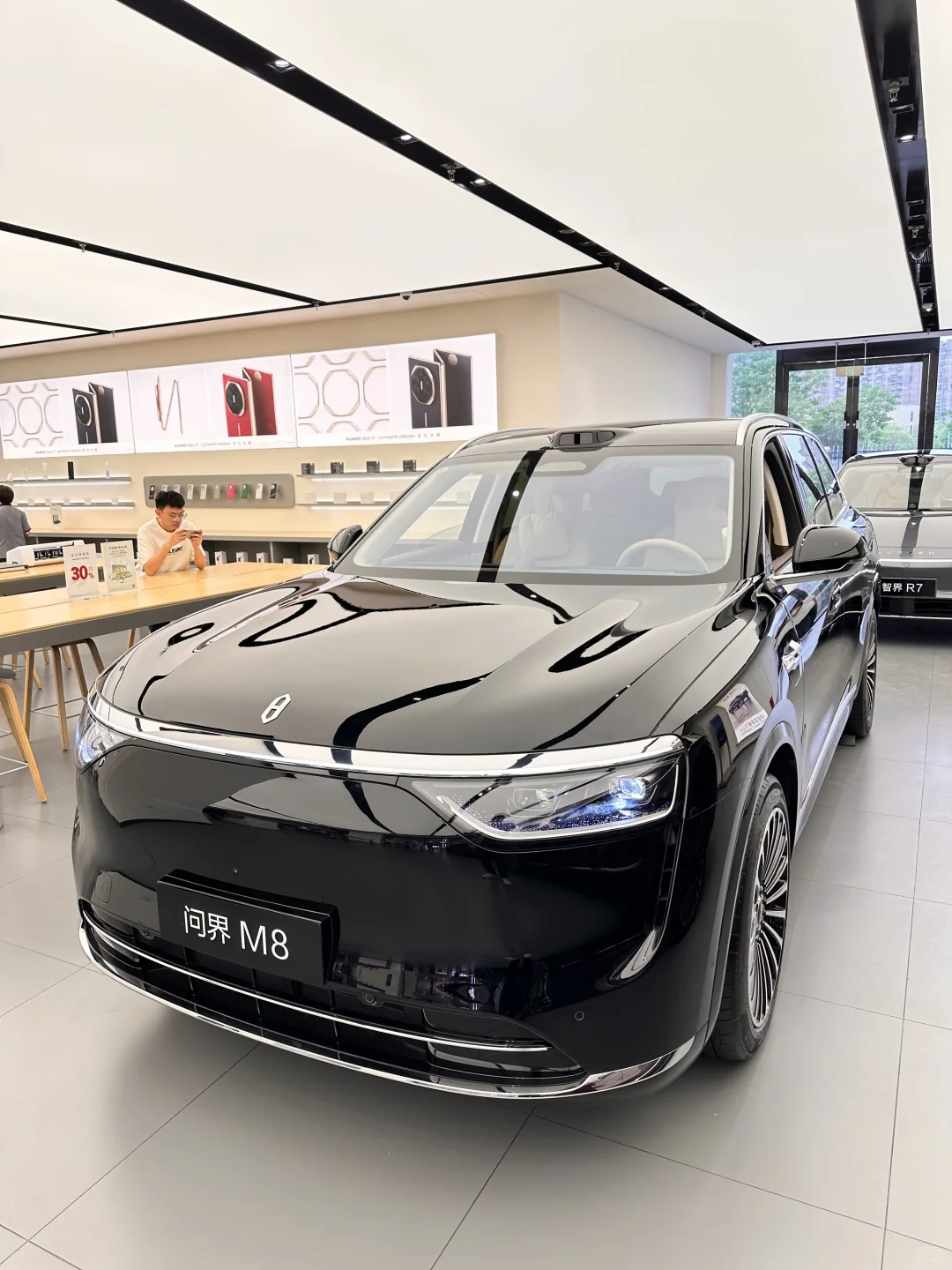 问界M8越看越喜欢，都想把我的M7换了