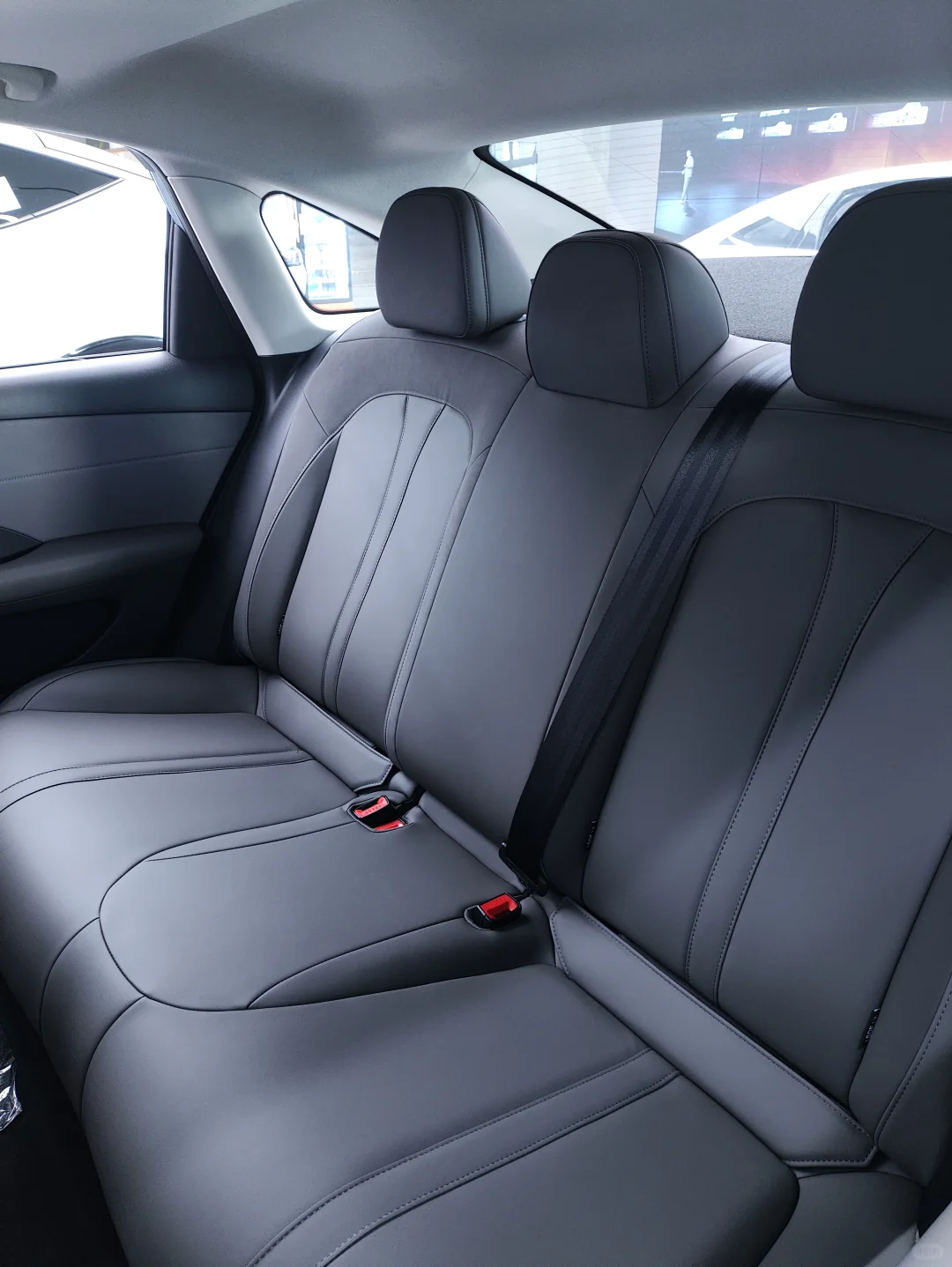 🔥10万以内的纯电被荣威D6种草了！