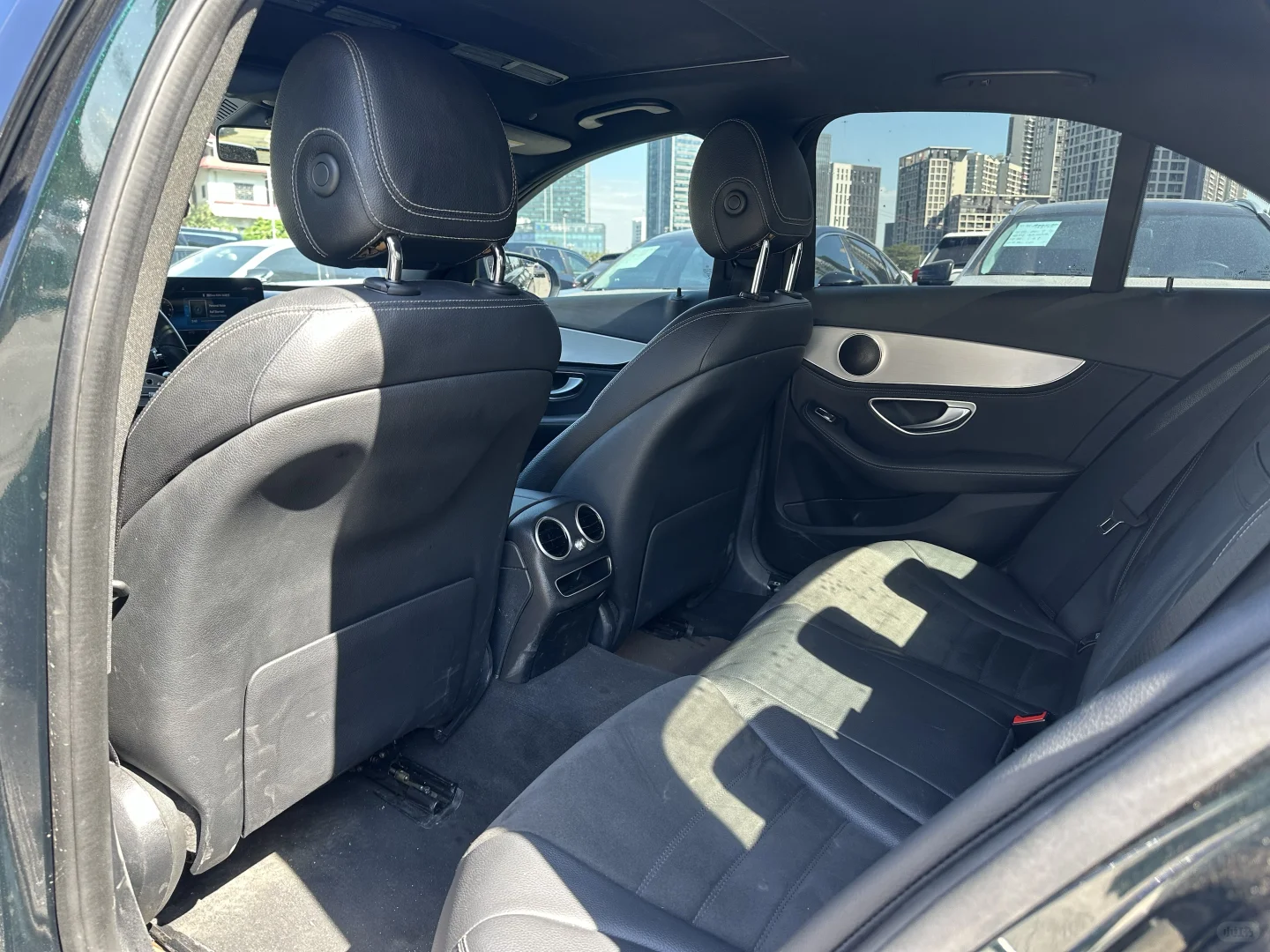 奔驰C200L、颜值与实力并存