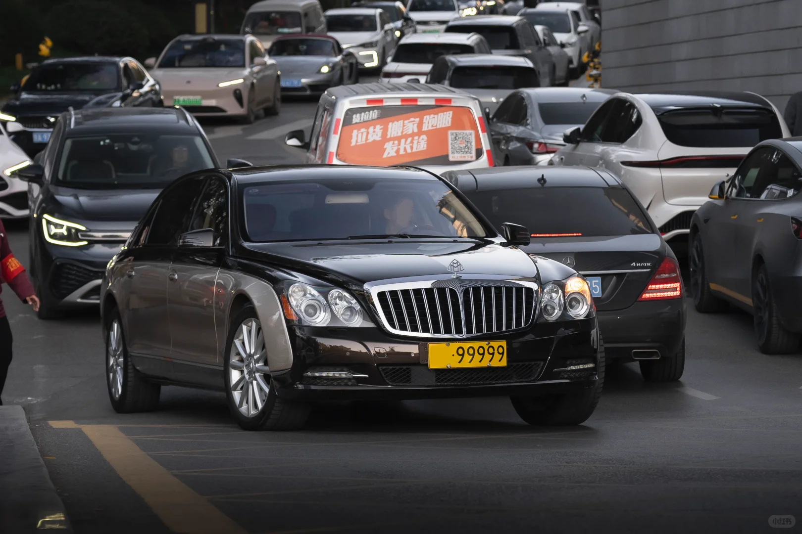 哪一台顶级豪华轿车更受大家钦佩呢？