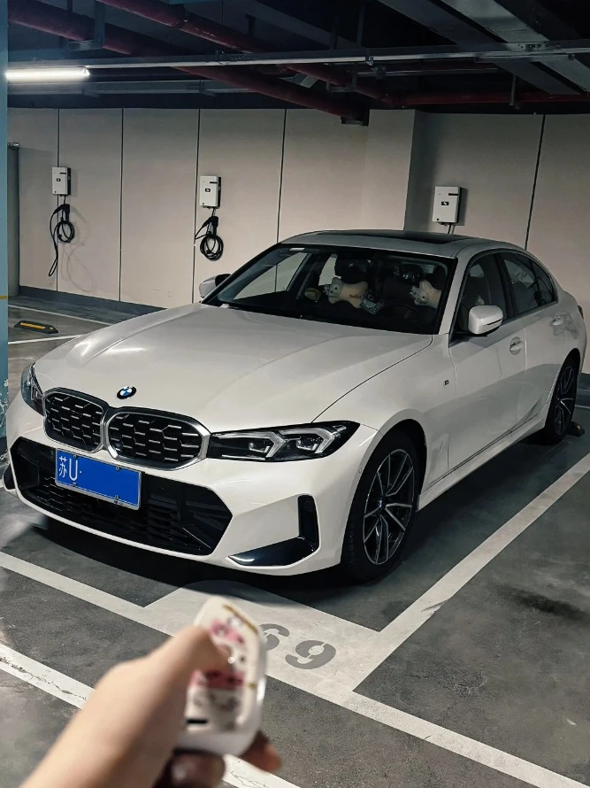 为什么女生都喜欢宝马3系而不是5系