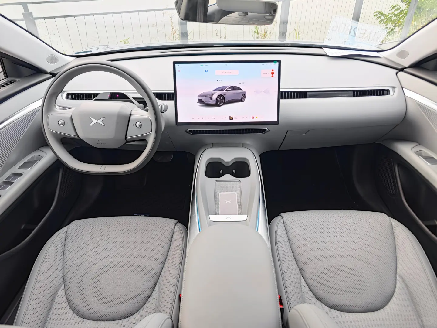 10万+看车日记3-女车主最爱的小鹏mona03