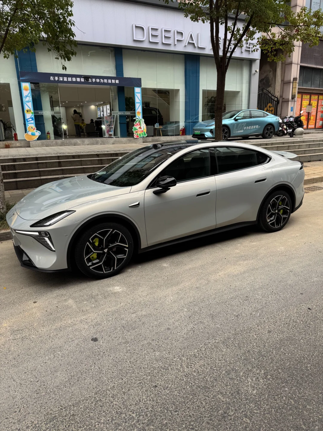 试驾完这车，我找到了同价以内最香的电车！