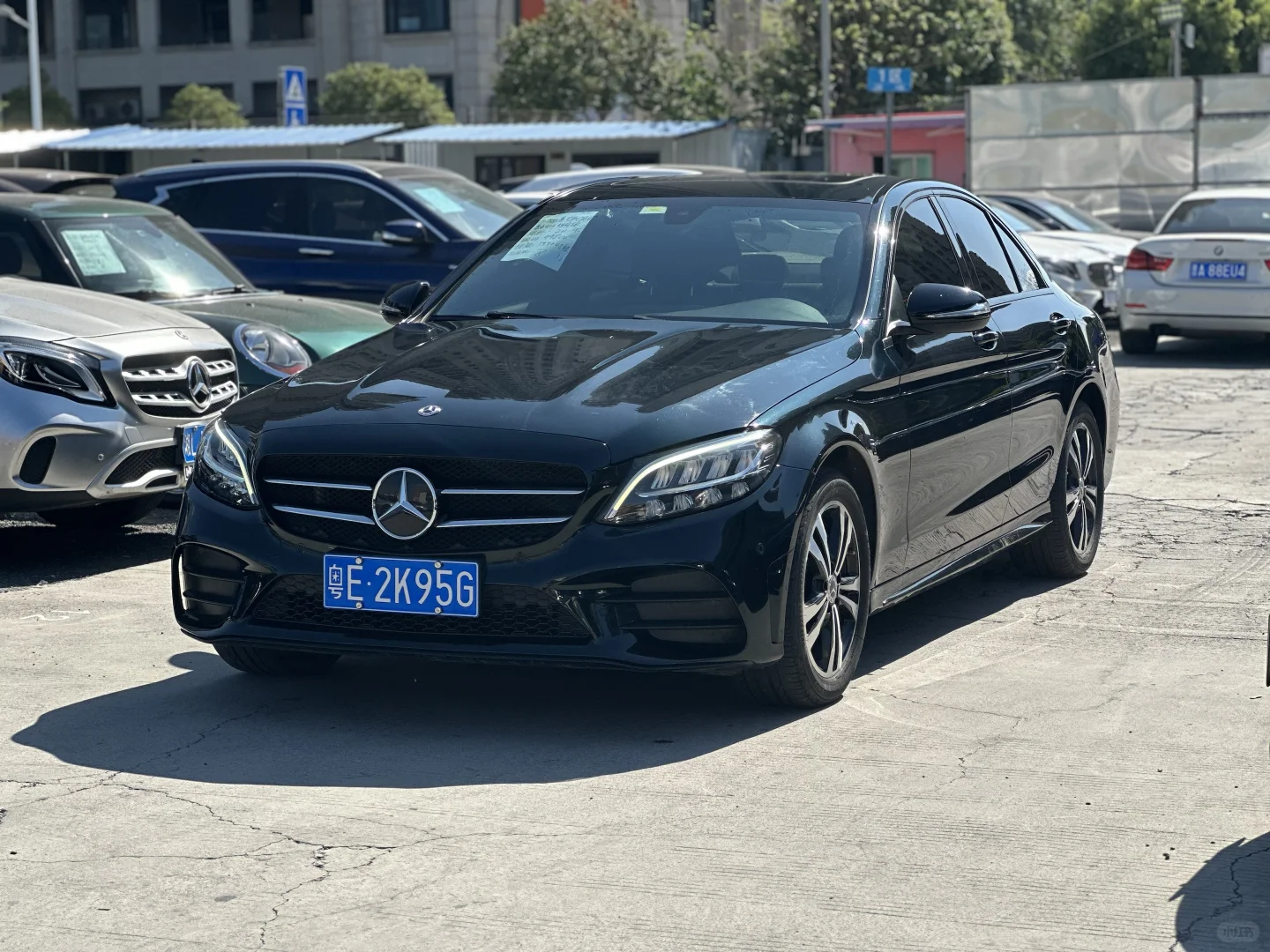 奔驰C200L、颜值与实力并存