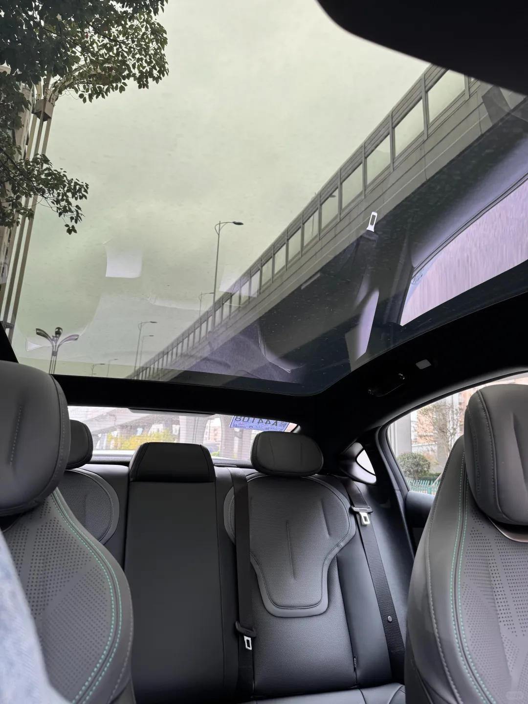 试驾完这车，我找到了同价以内最香的电车！