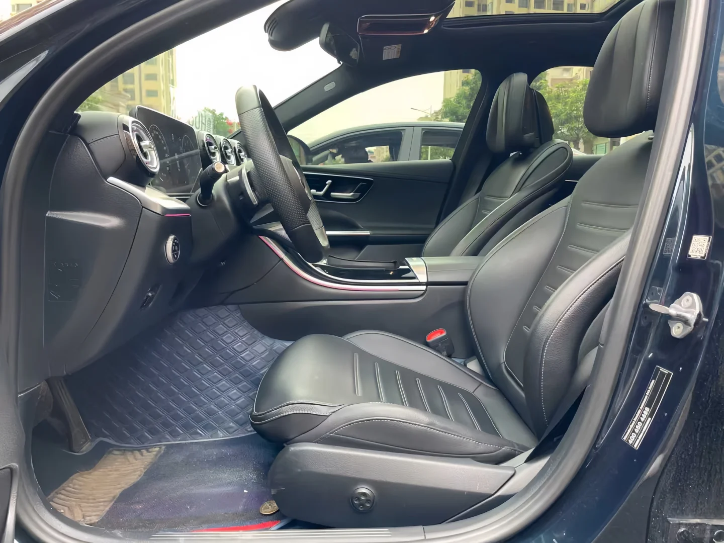 个人急出2022款奔驰C260L 运动版 祖母绿