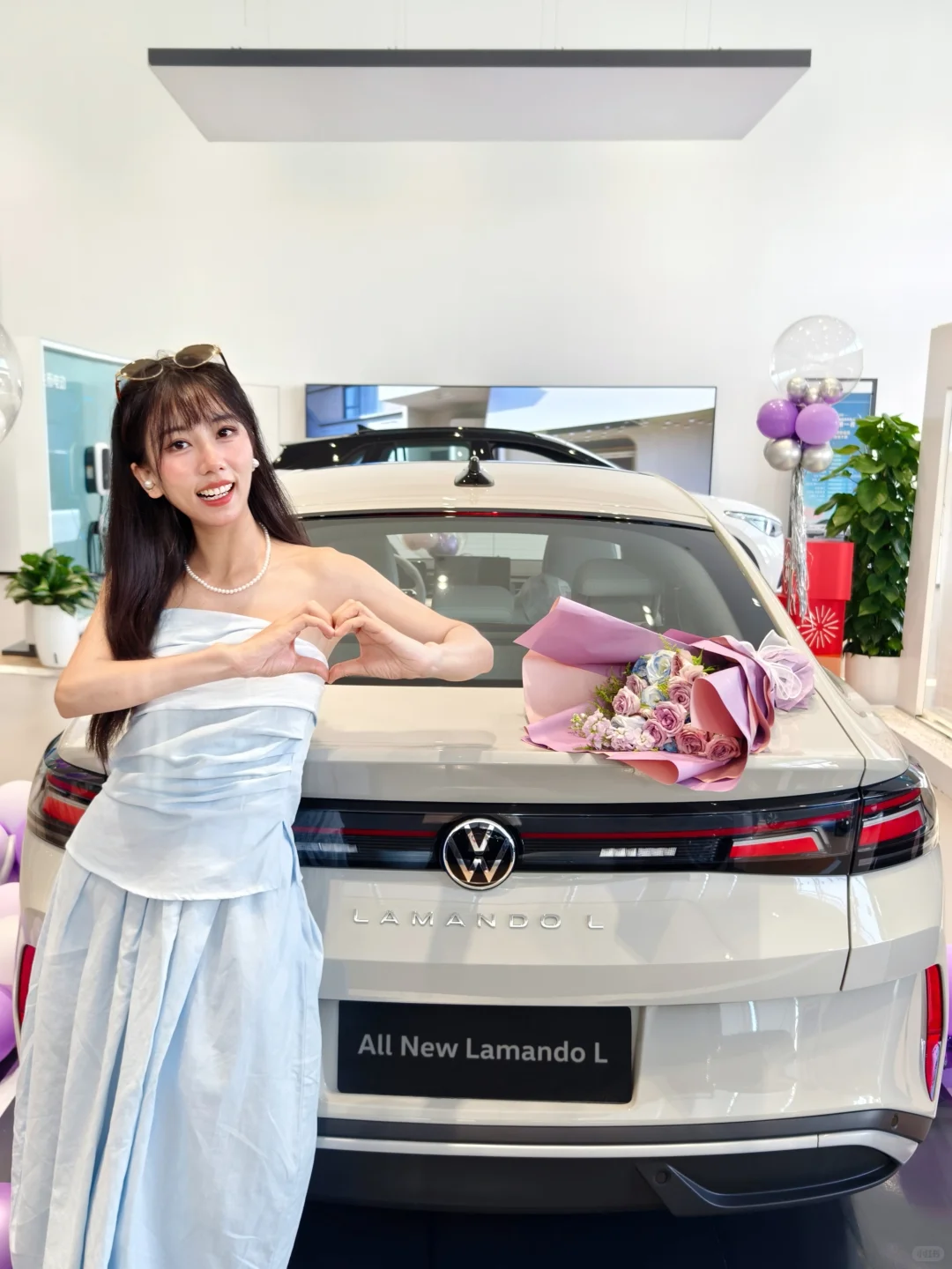 恭喜位女士 靠自己努力提到人生第一辆车