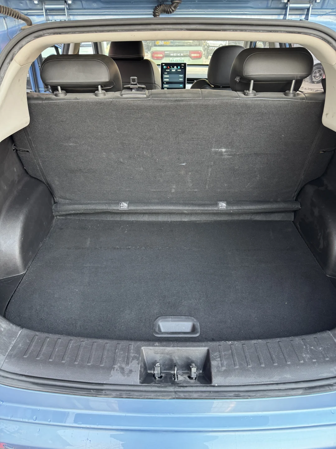 23年8年哪吒V续航400、车况很好，3W➕开走