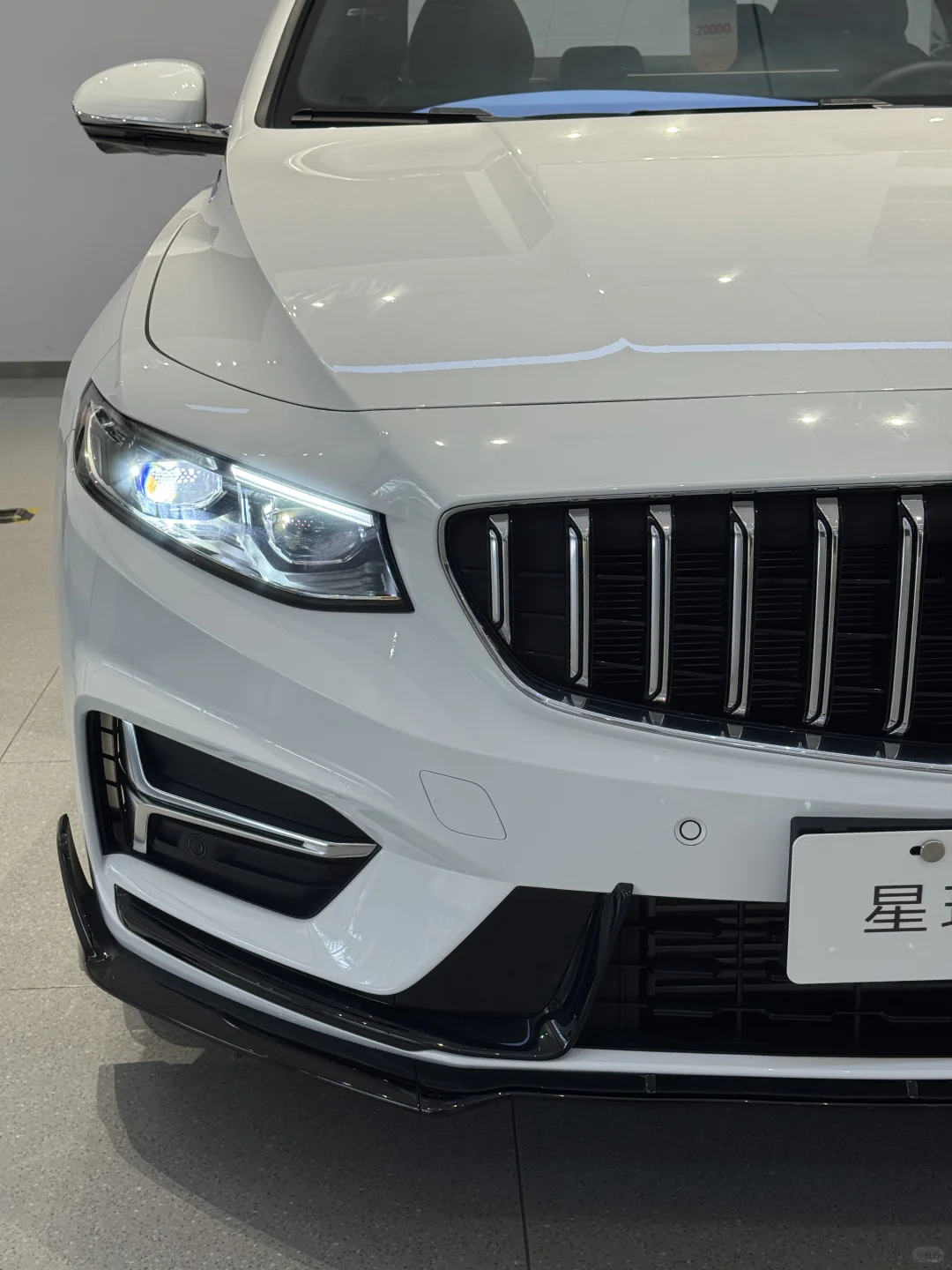 看了实车真的很喜欢白色