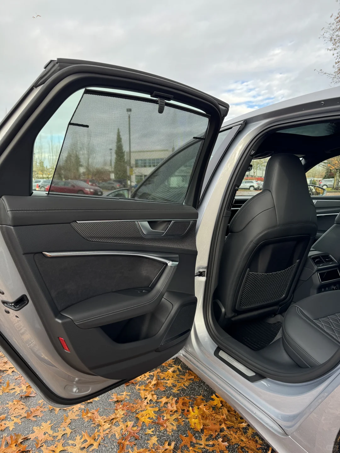 2025全新 奥迪S6: 行政轿车玩反差❓