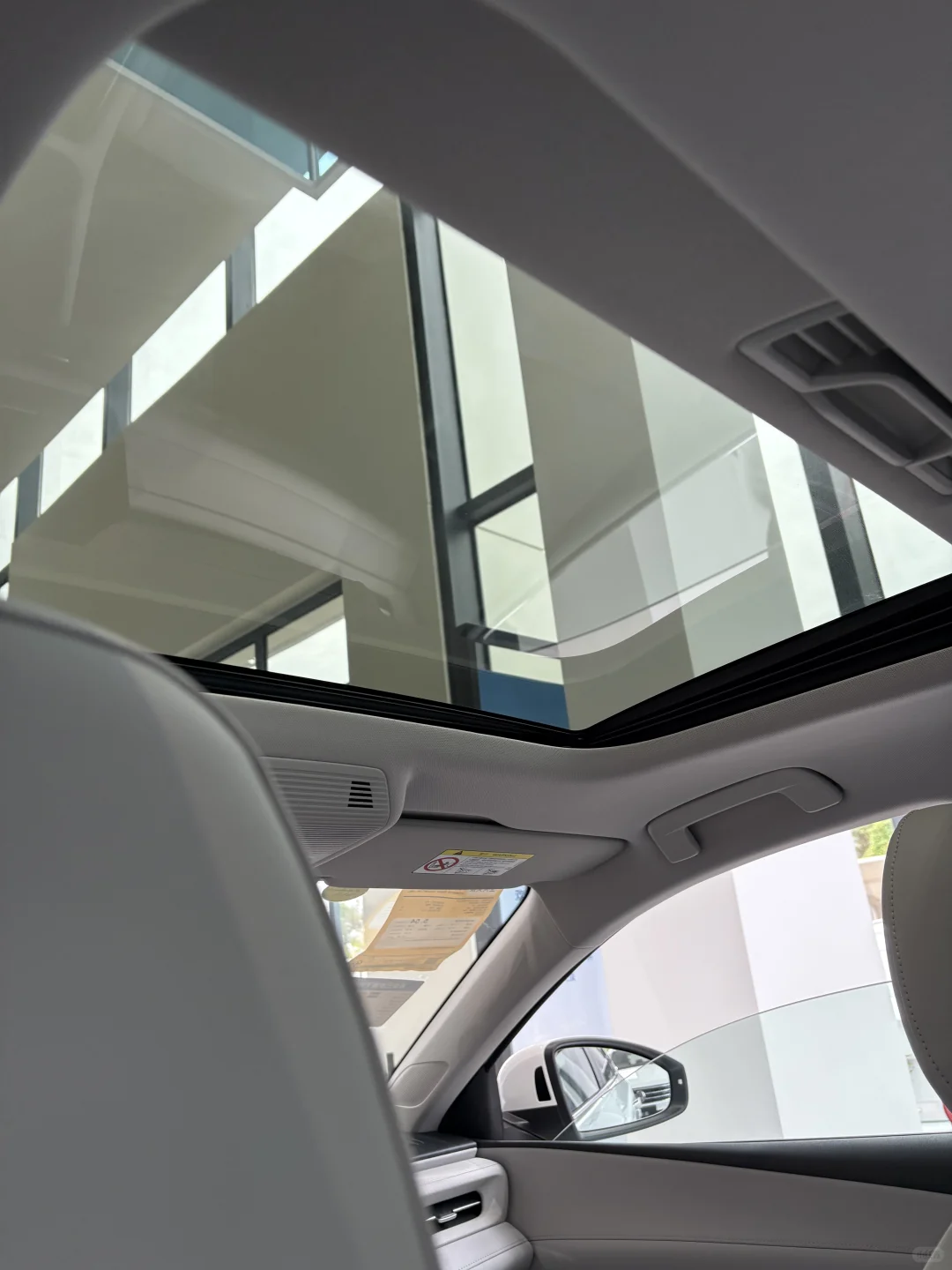 油车 内饰也这么好看了？？？