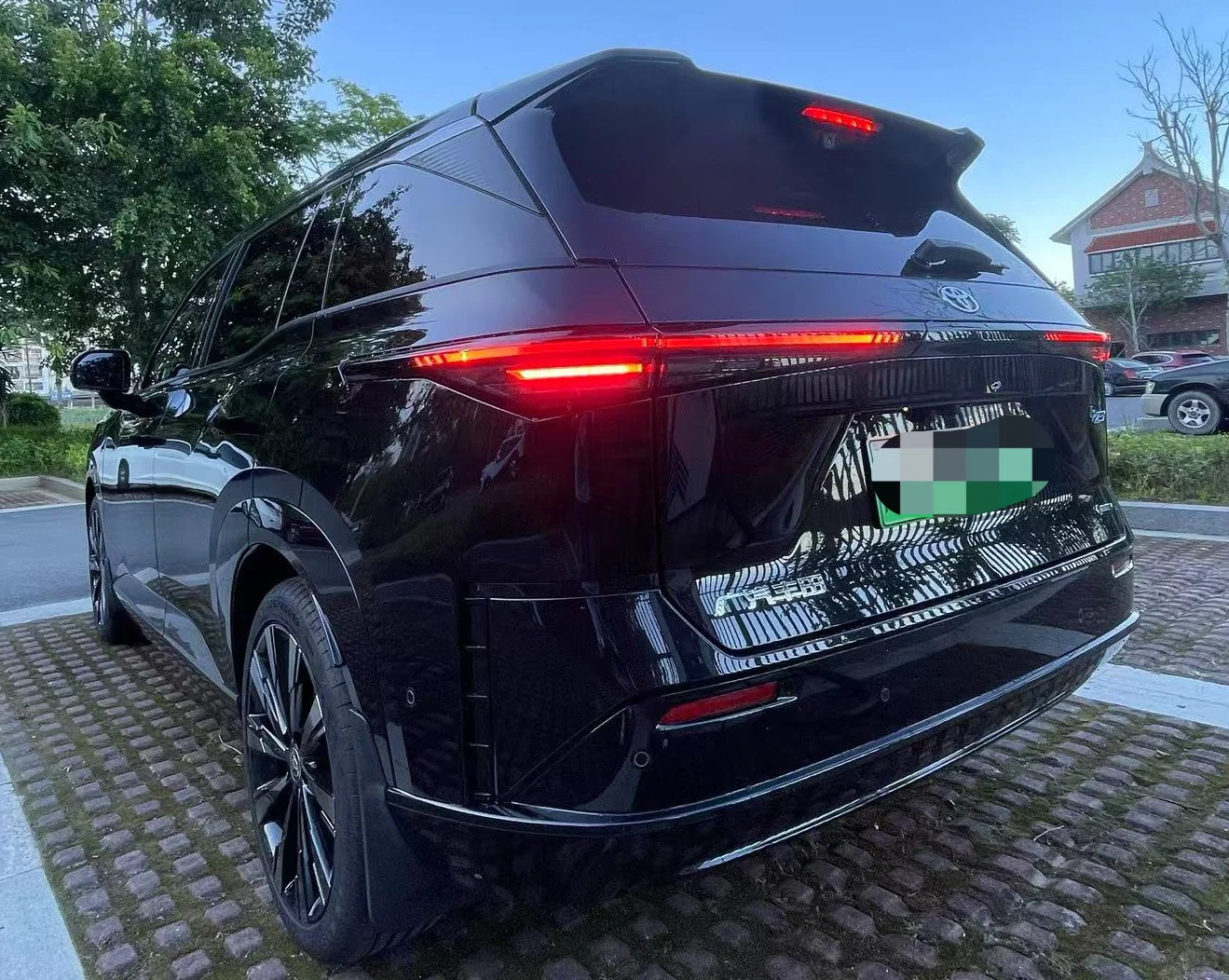 换了几个月的电车，才知道网上说的是真的。