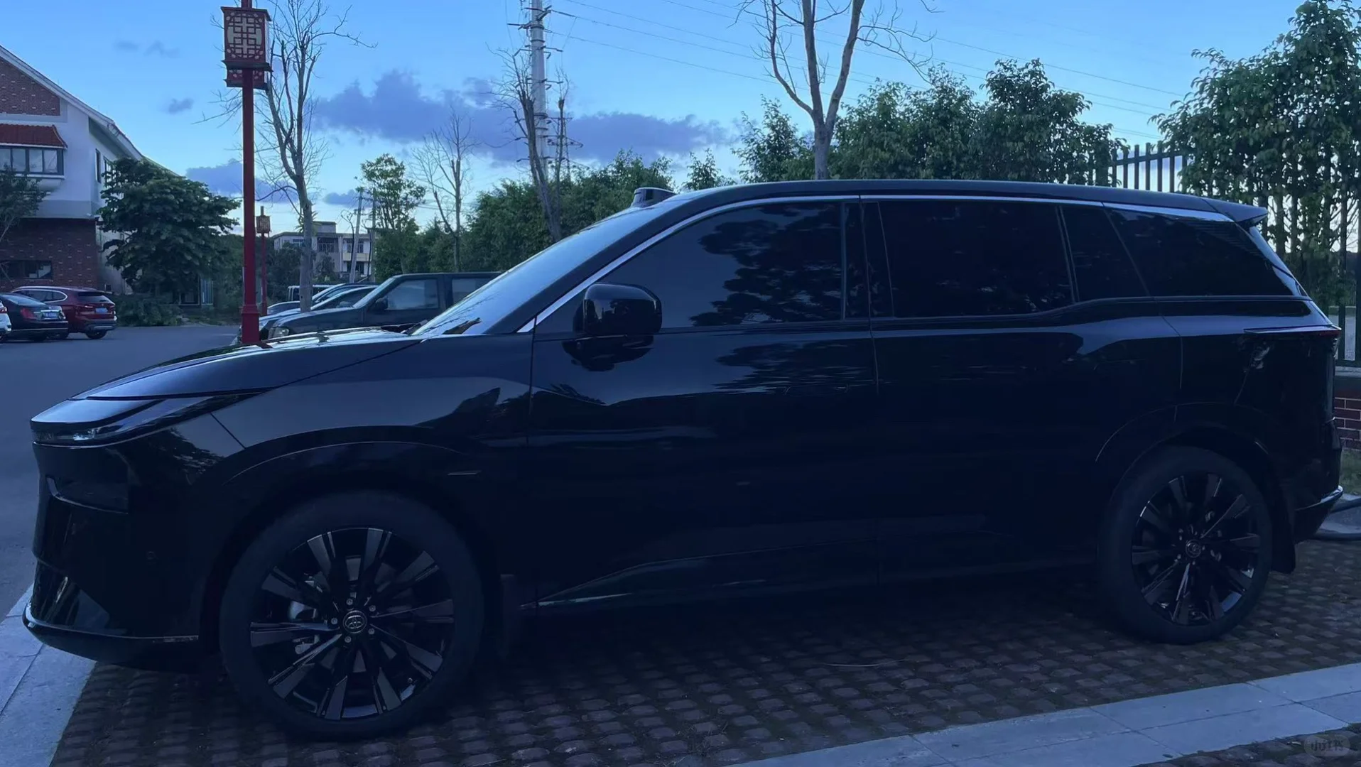 换了几个月的电车，才知道网上说的是真的。