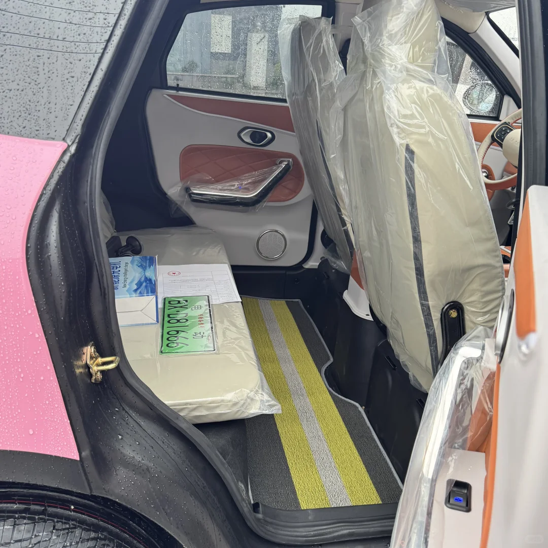 是谁能顶得住这颜色？！粉色卡宴