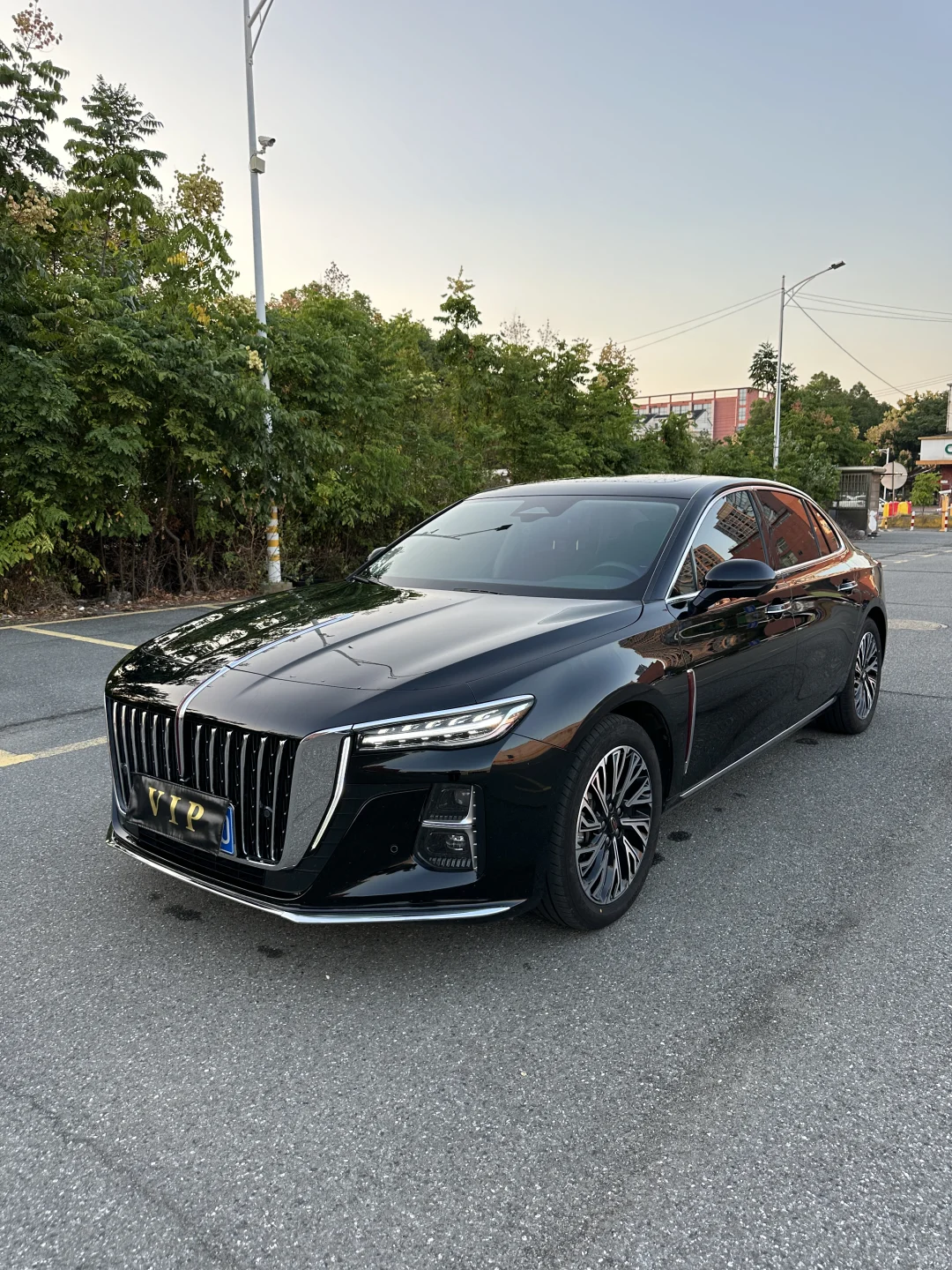 去年落地18的红旗H5，现在只能卖一半了