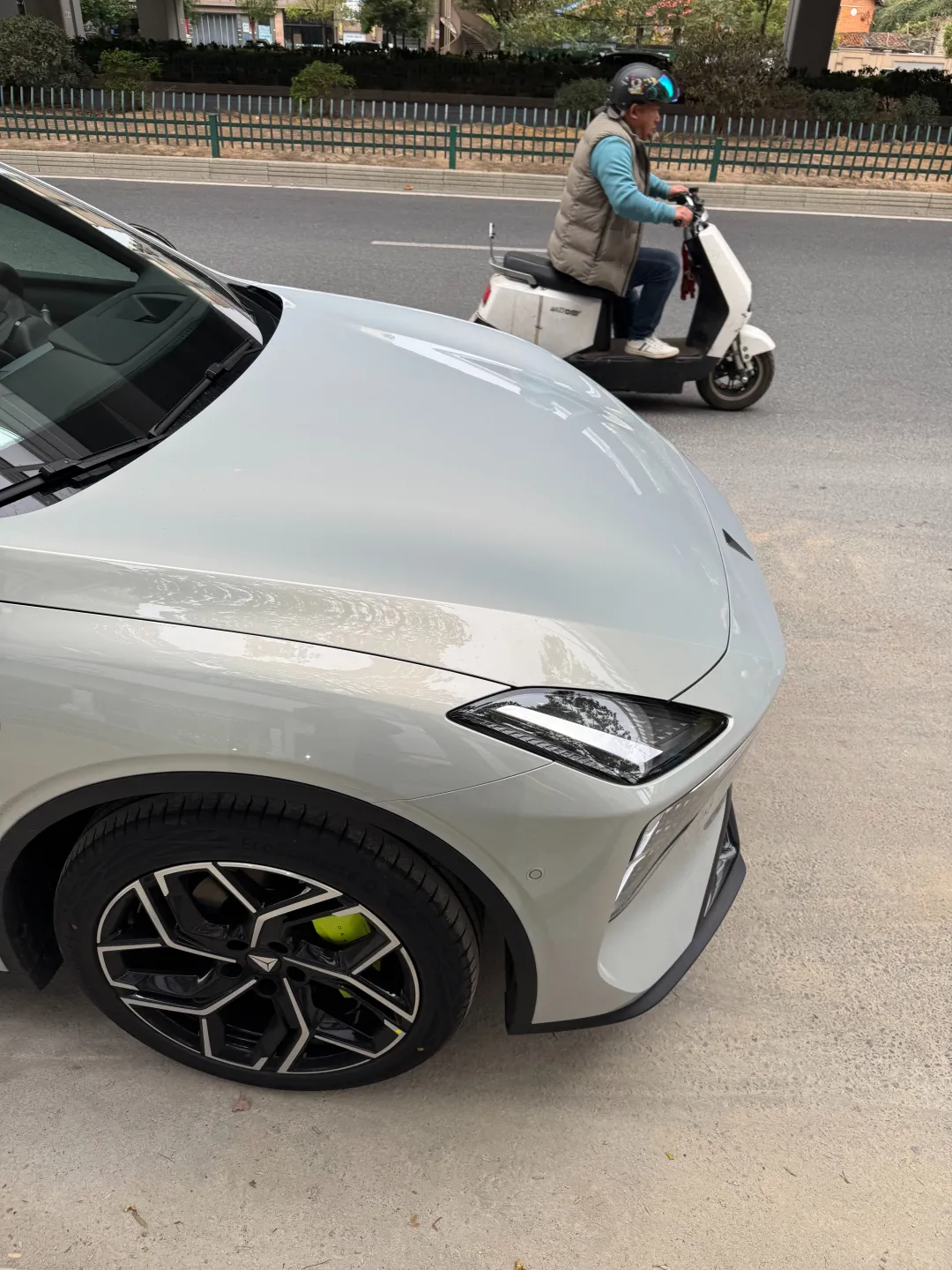 试驾完这车，我找到了同价以内最香的电车！