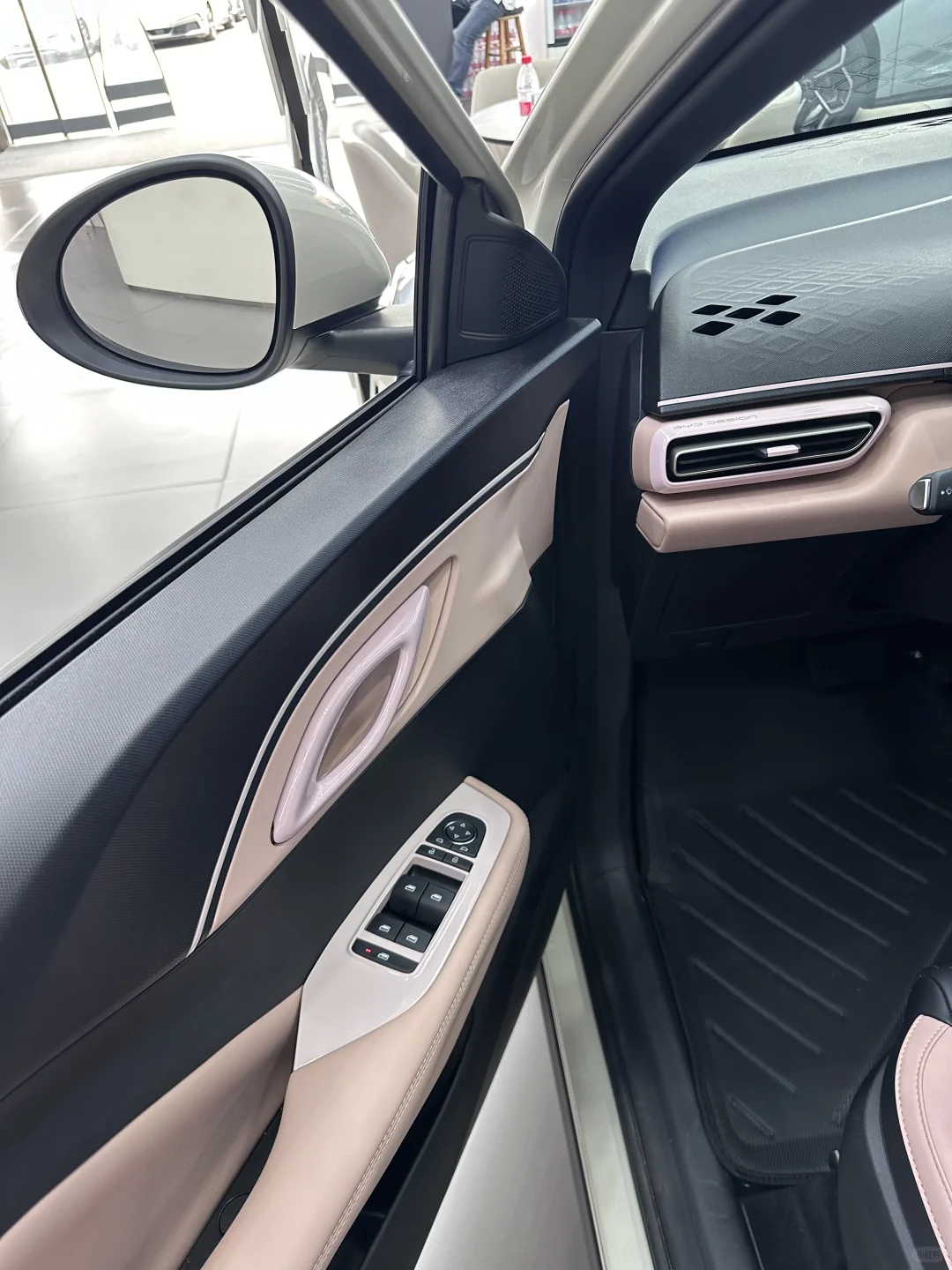 宝子们！5w拿下人生第一辆小车车🚗💕