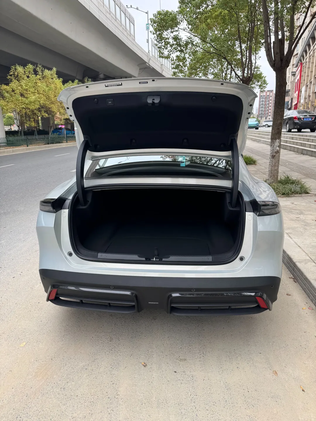 试驾完这车，我找到了同价以内最香的电车！