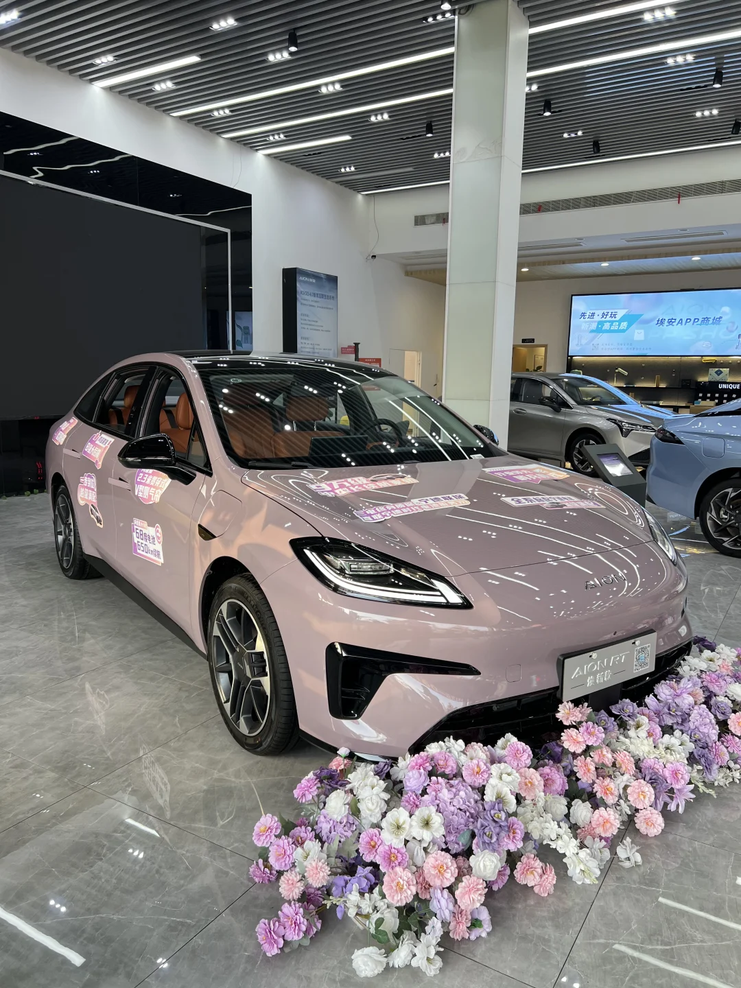 阳光下也太好看了吧