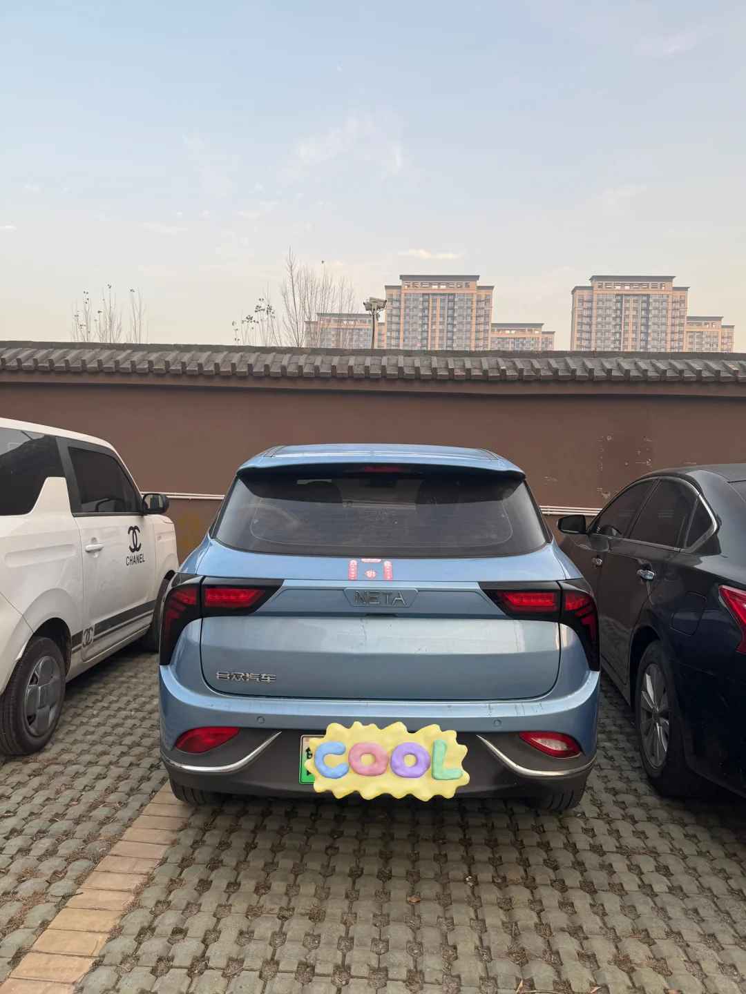 23年8年哪吒V续航400、车况很好，3W➕开走