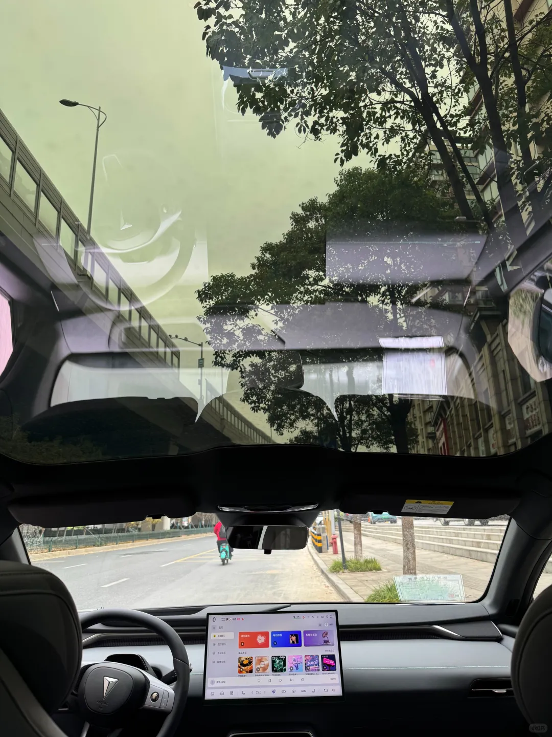 试驾完这车，我找到了同价以内最香的电车！