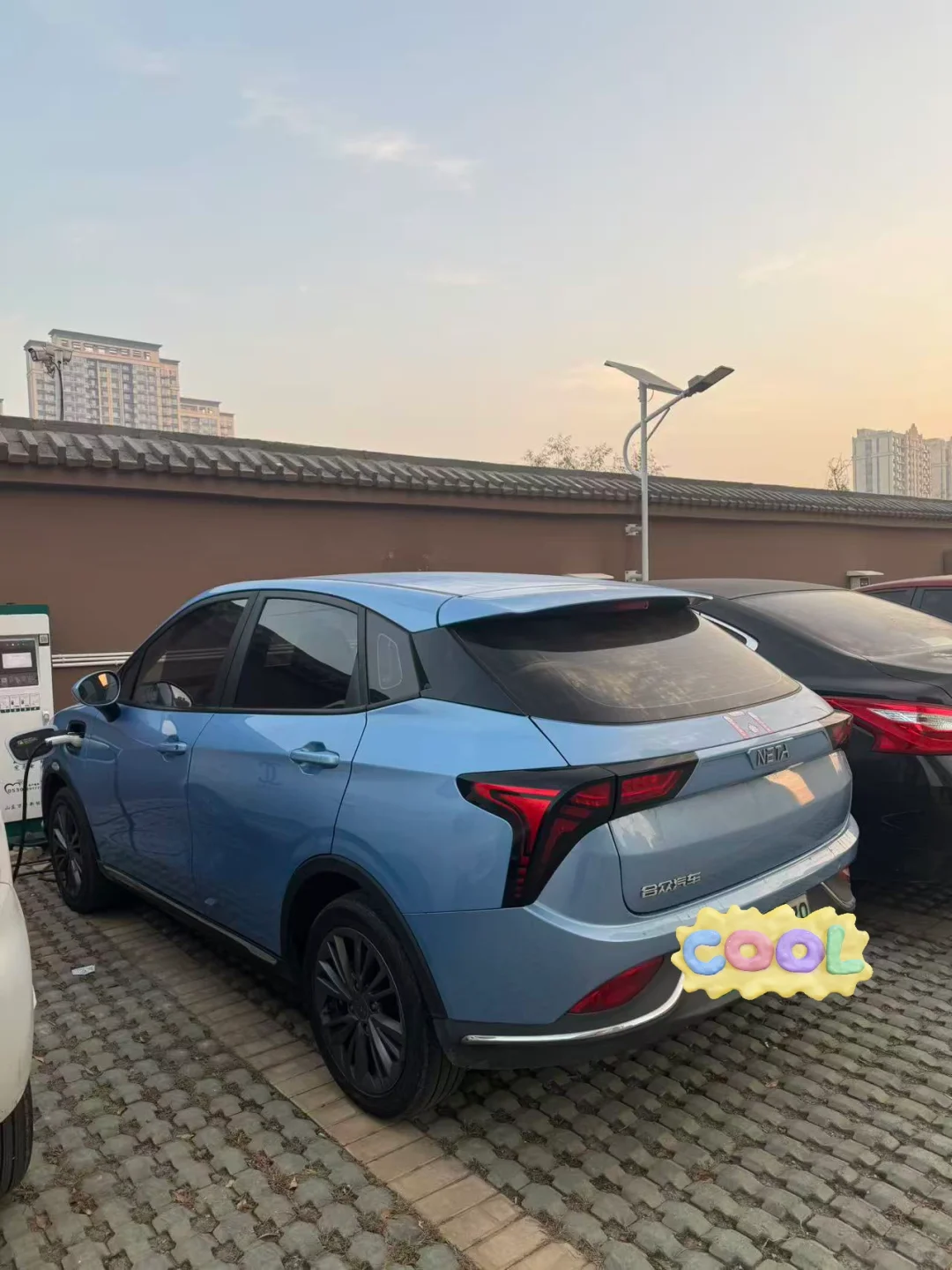 23年8年哪吒V续航400、车况很好，3W➕开走