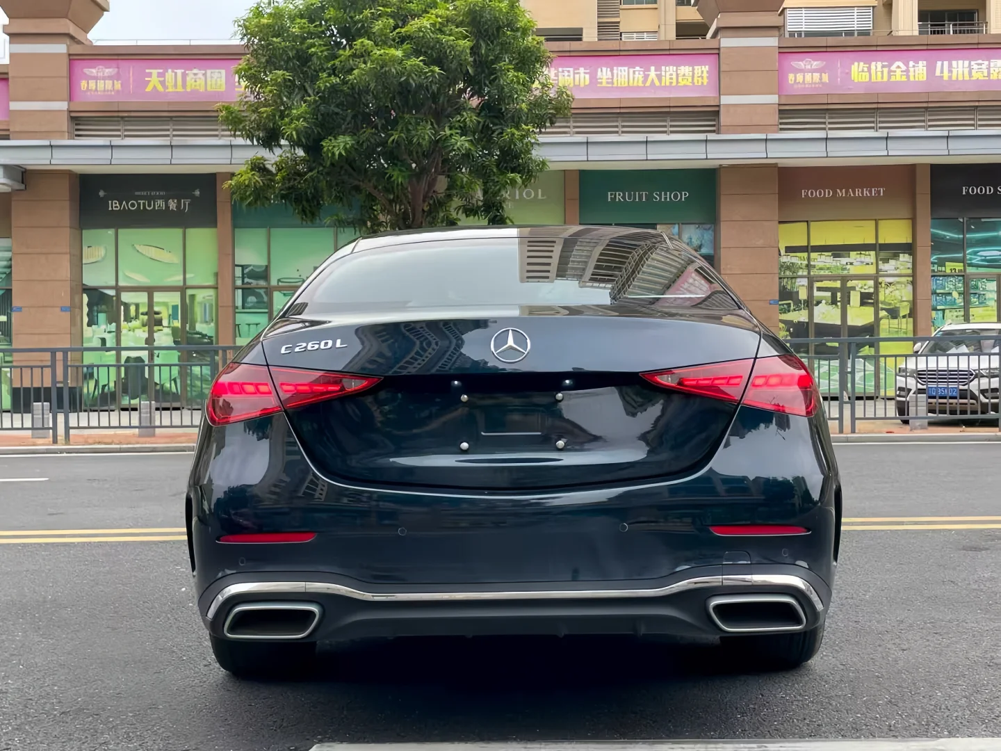 个人急出2022款奔驰C260L 运动版 祖母绿