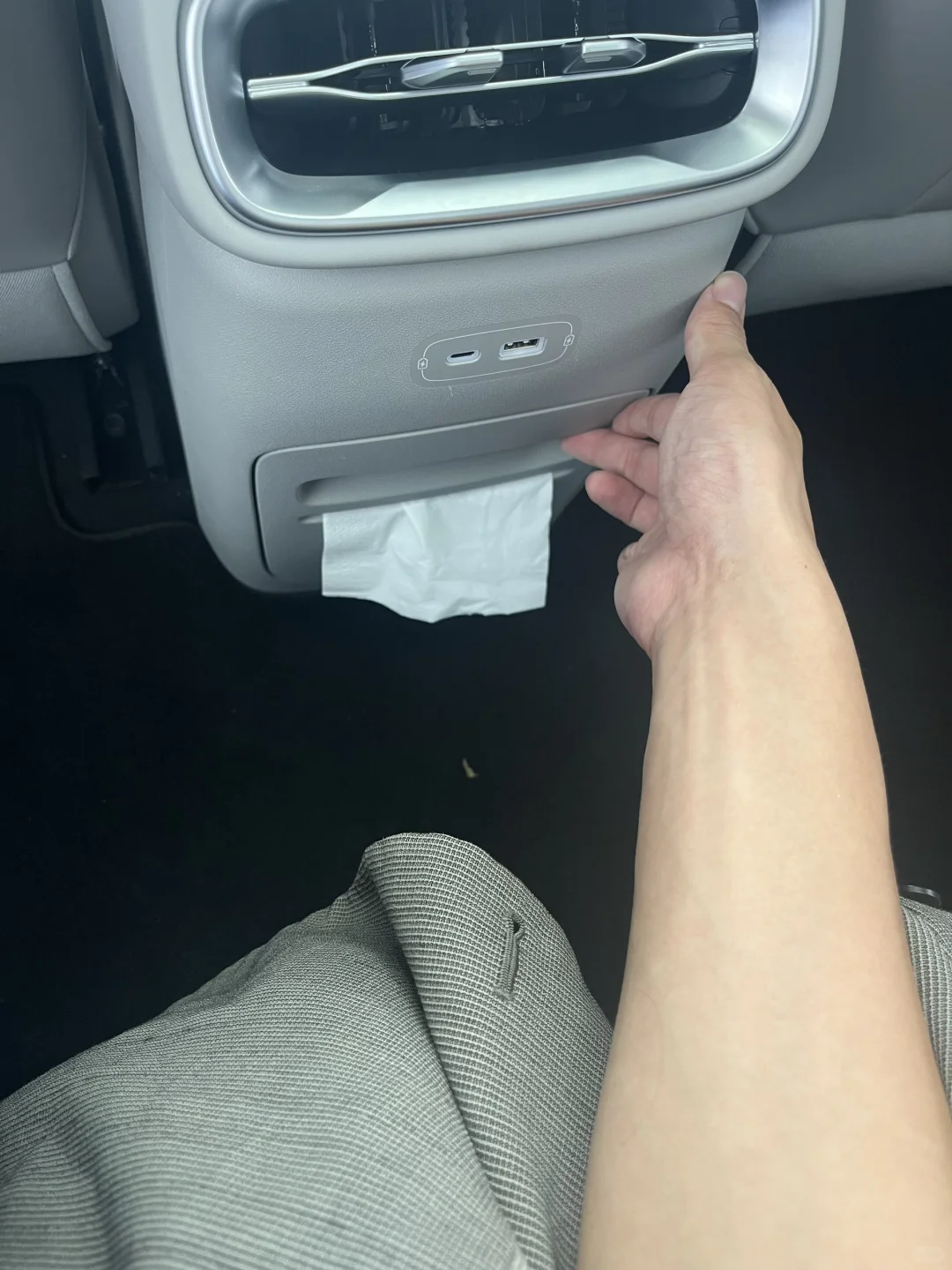 试驾零跑B01-小轿车的后驱答卷