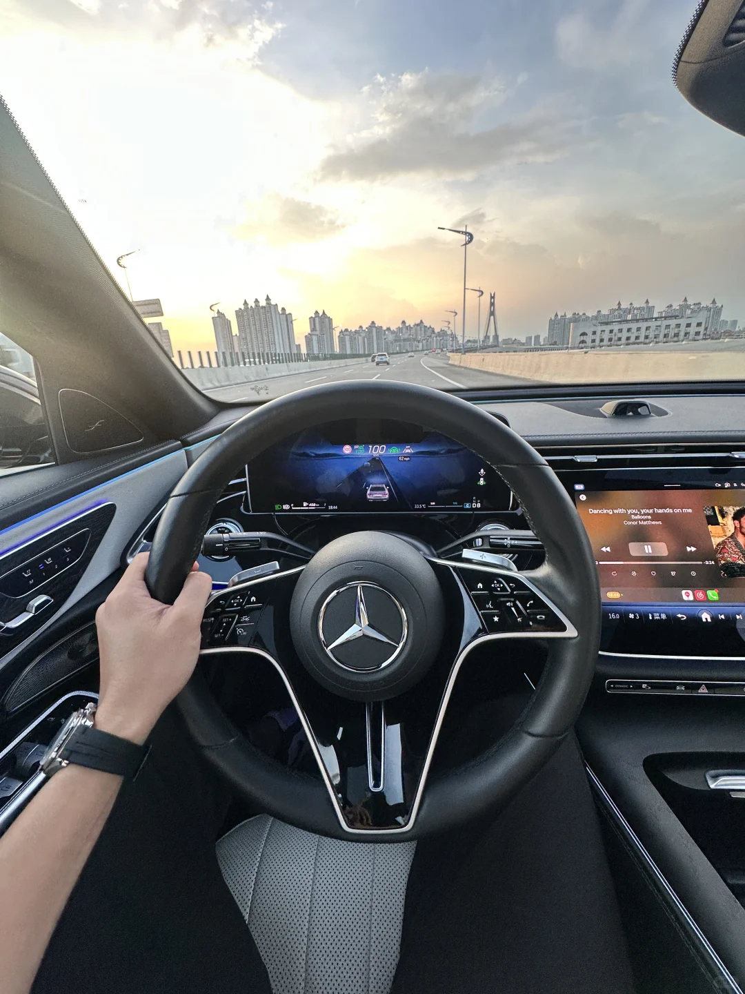 辅助驾驶落后，反而成亮点？