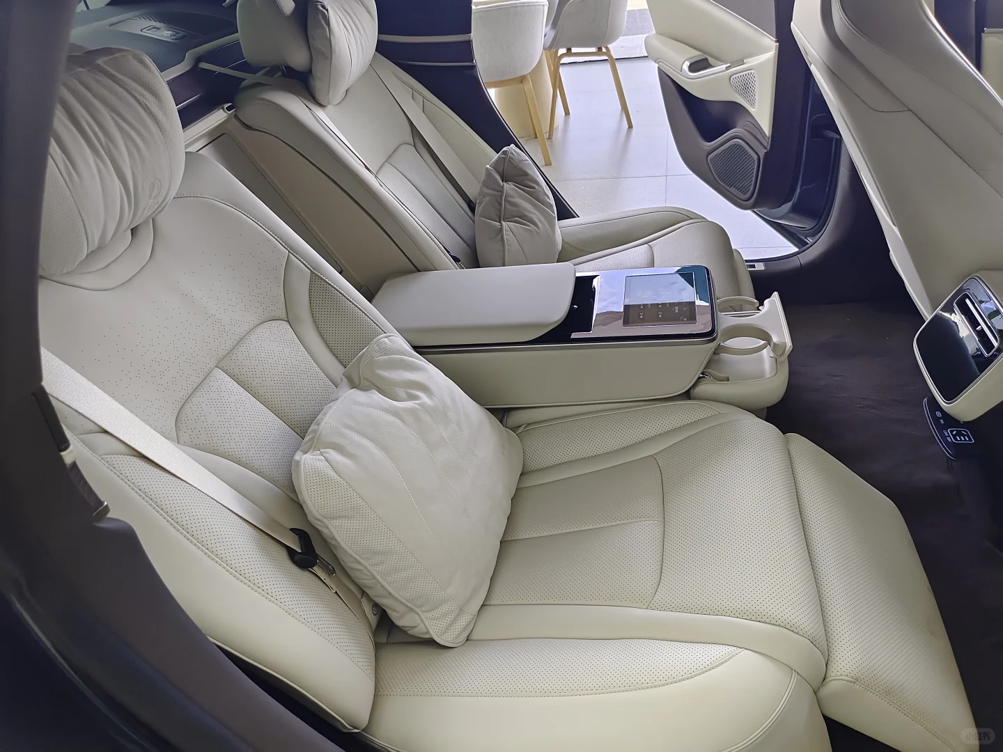 颜值与实力并存的轿跑车、颜值与实力并存！