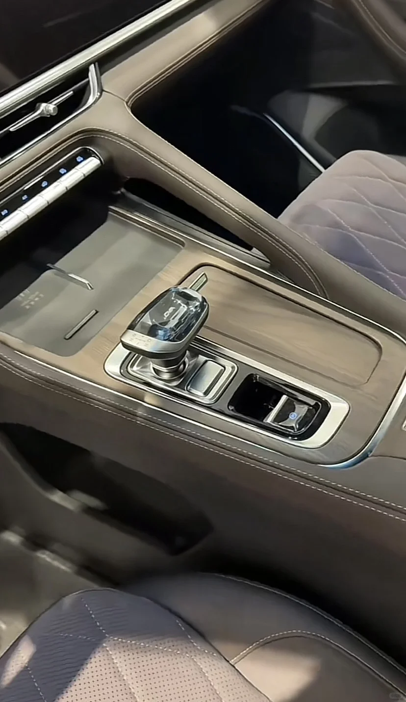 十几万的车这一刻他的含金量值二三十万